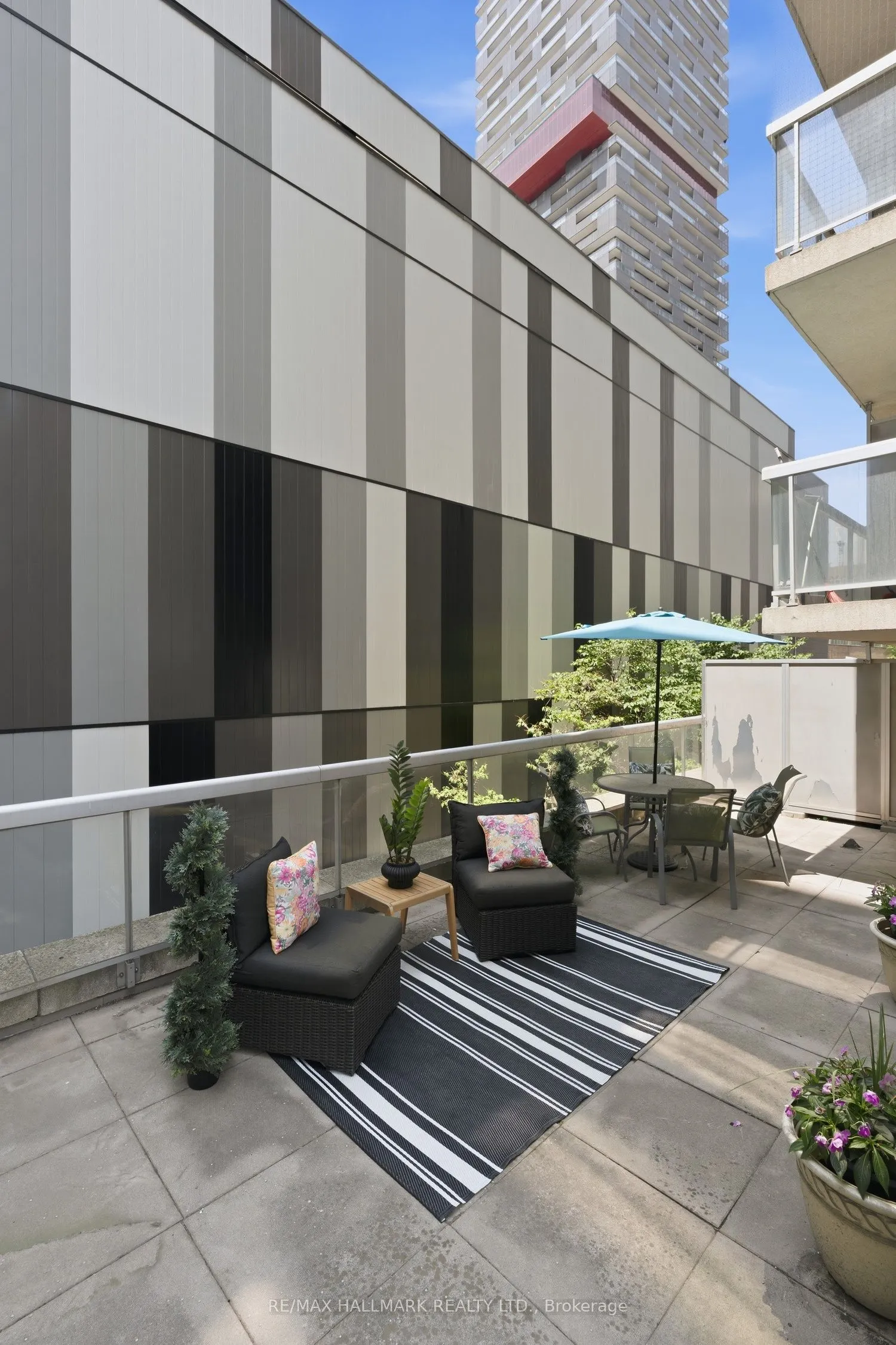 43 Eglinton Avenue E #310