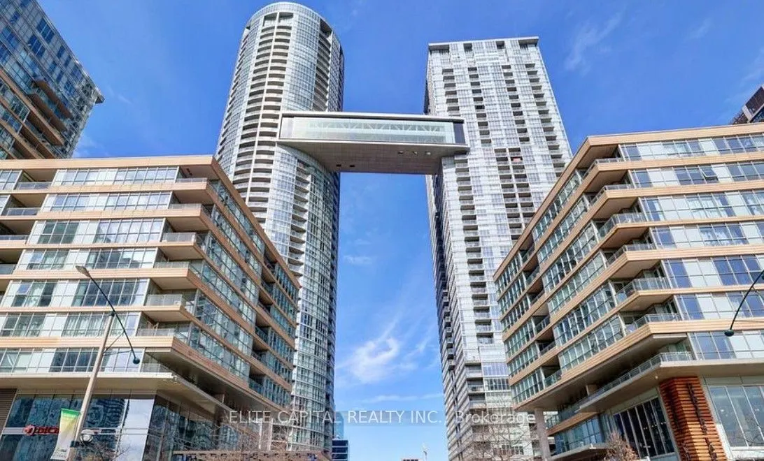 21 Iceboat Terrace #3610