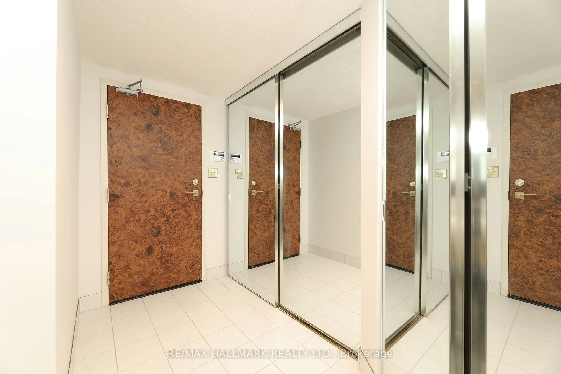 10 Kenneth Avenue #1704