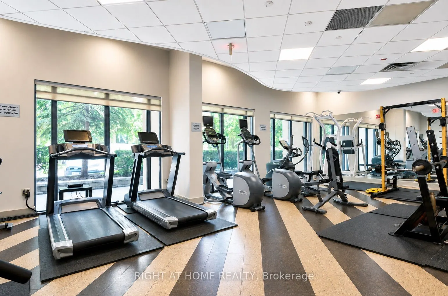 650 Sheppard Avenue E #403