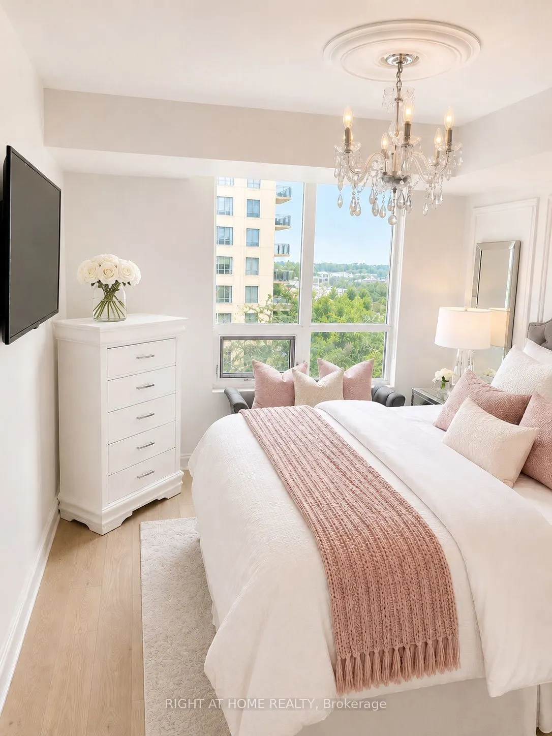 650 Sheppard Avenue E #403