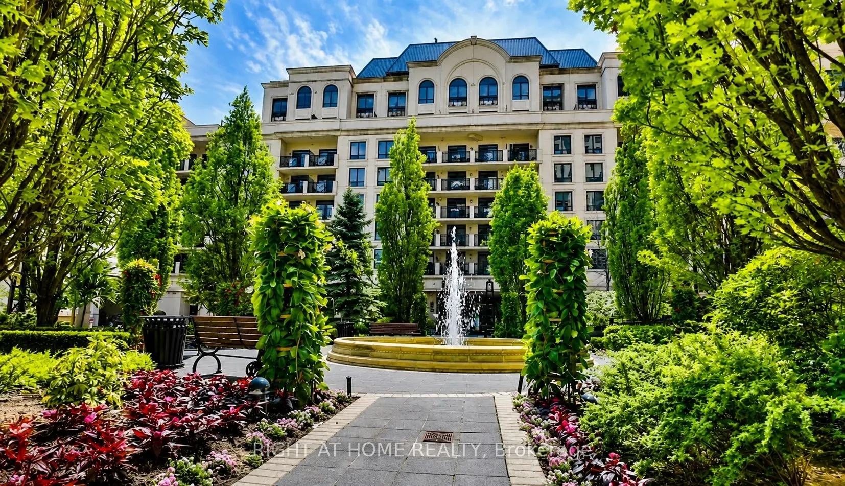650 Sheppard Avenue E #403