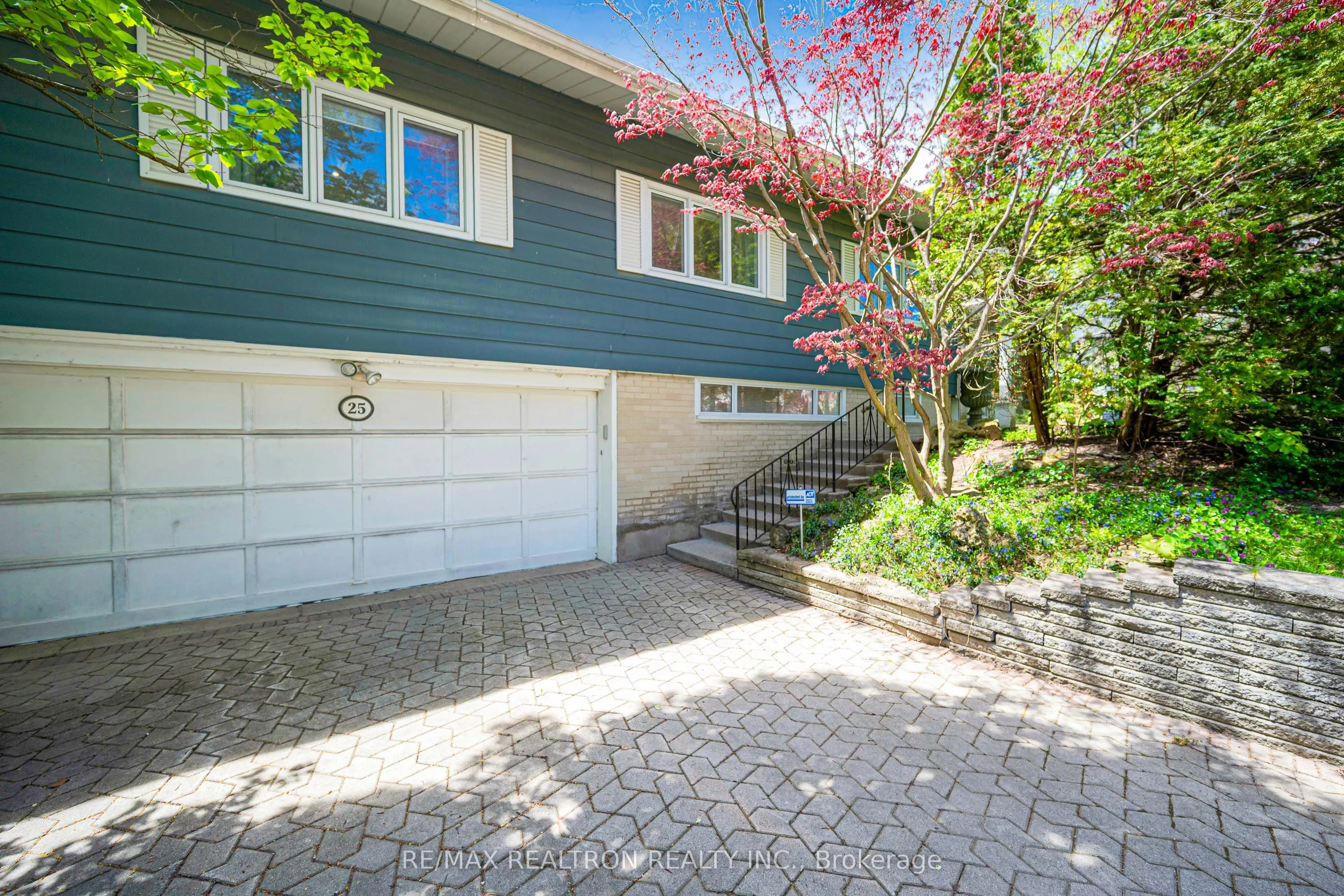 25 Vernham Court