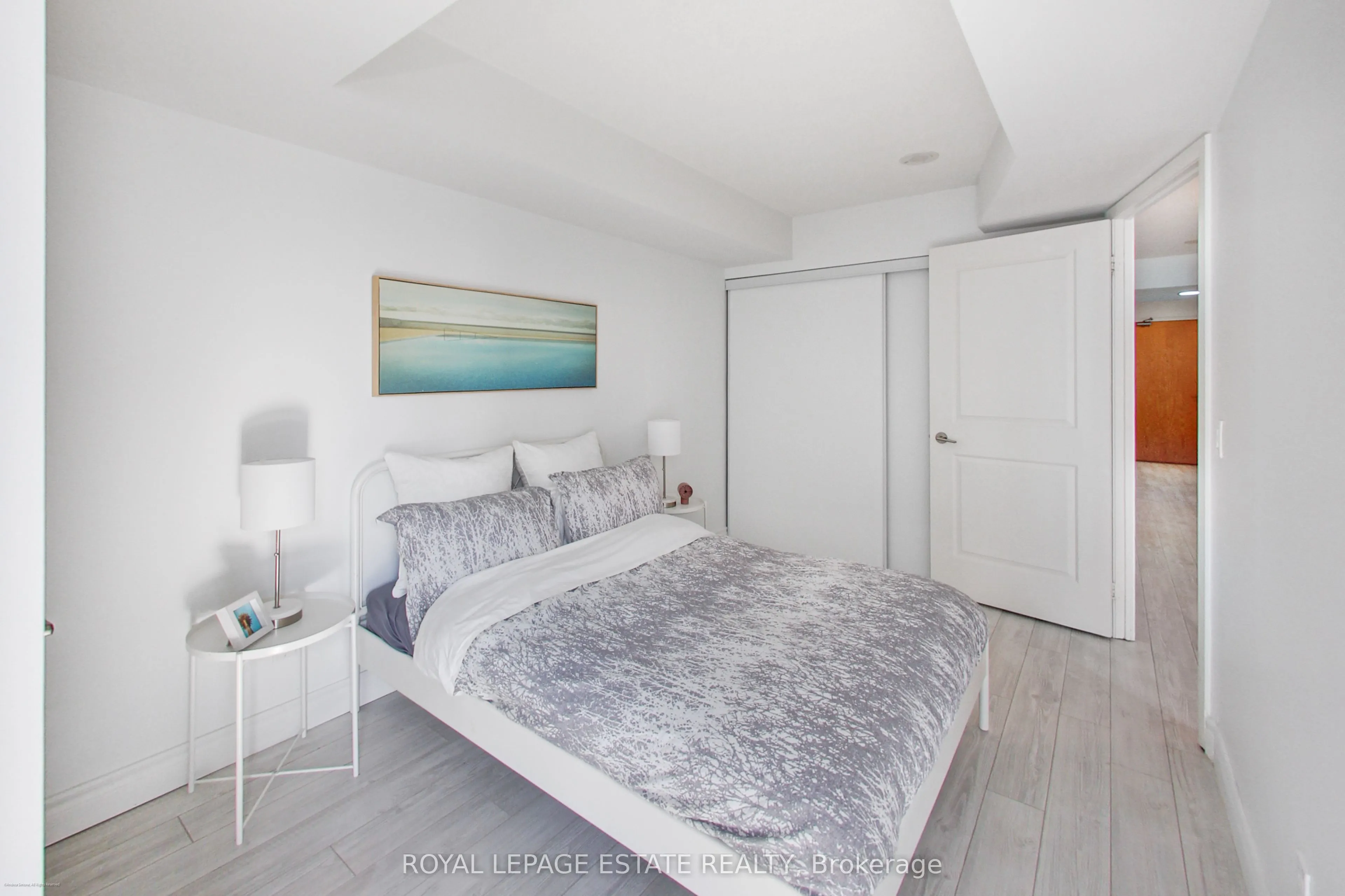 4978 Yonge Street #808