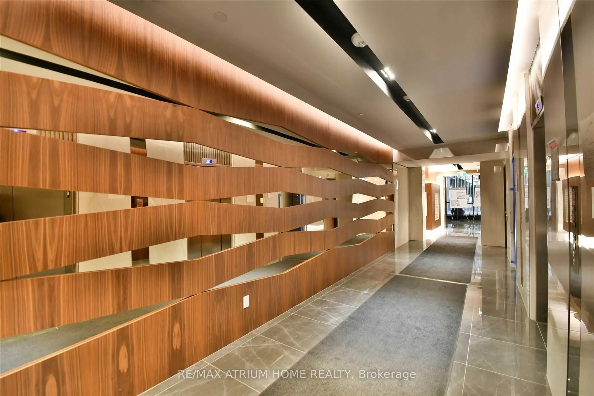 19 Bathurst Street #3206