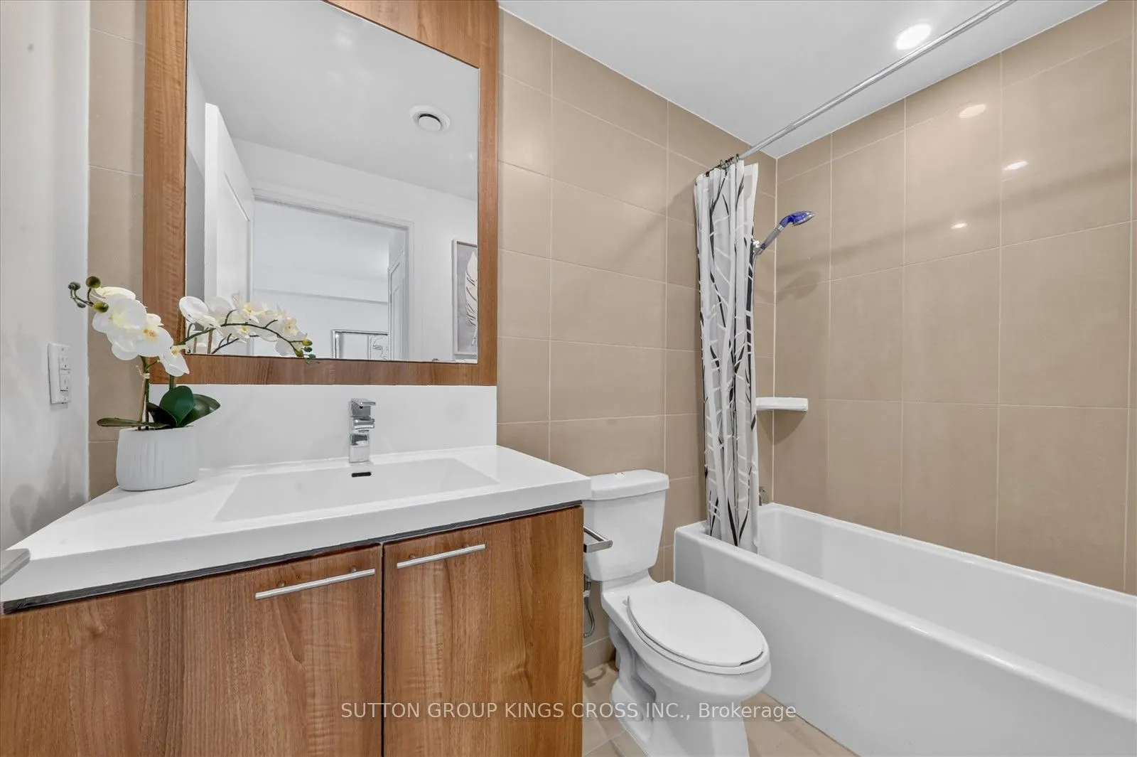 120 Harrison Garden Boulevard #317