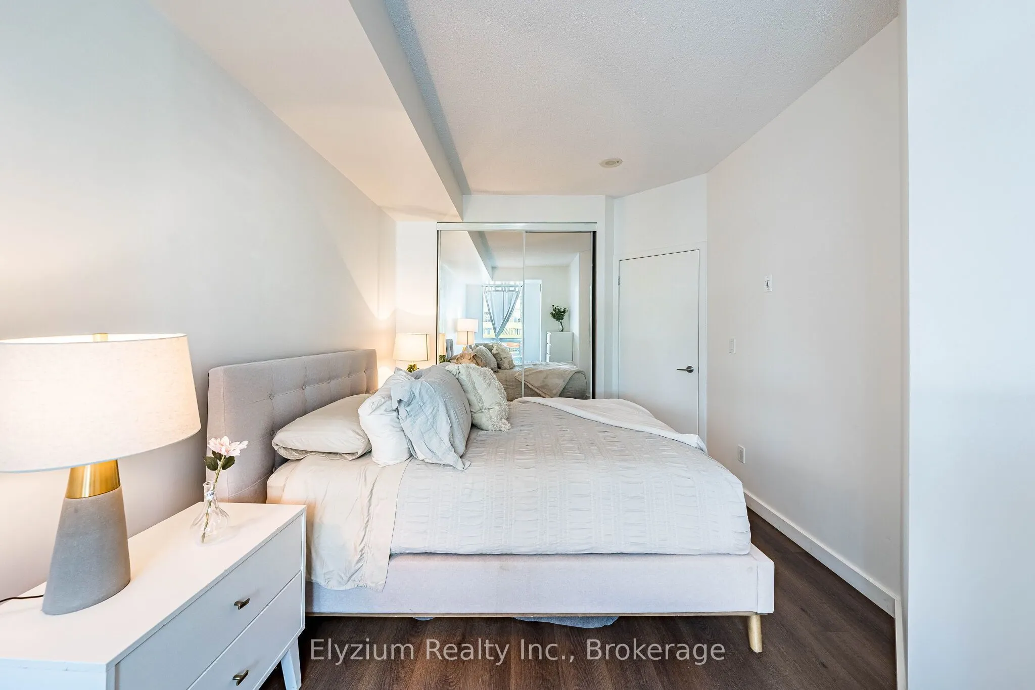 231 Fort York Boulevard #220