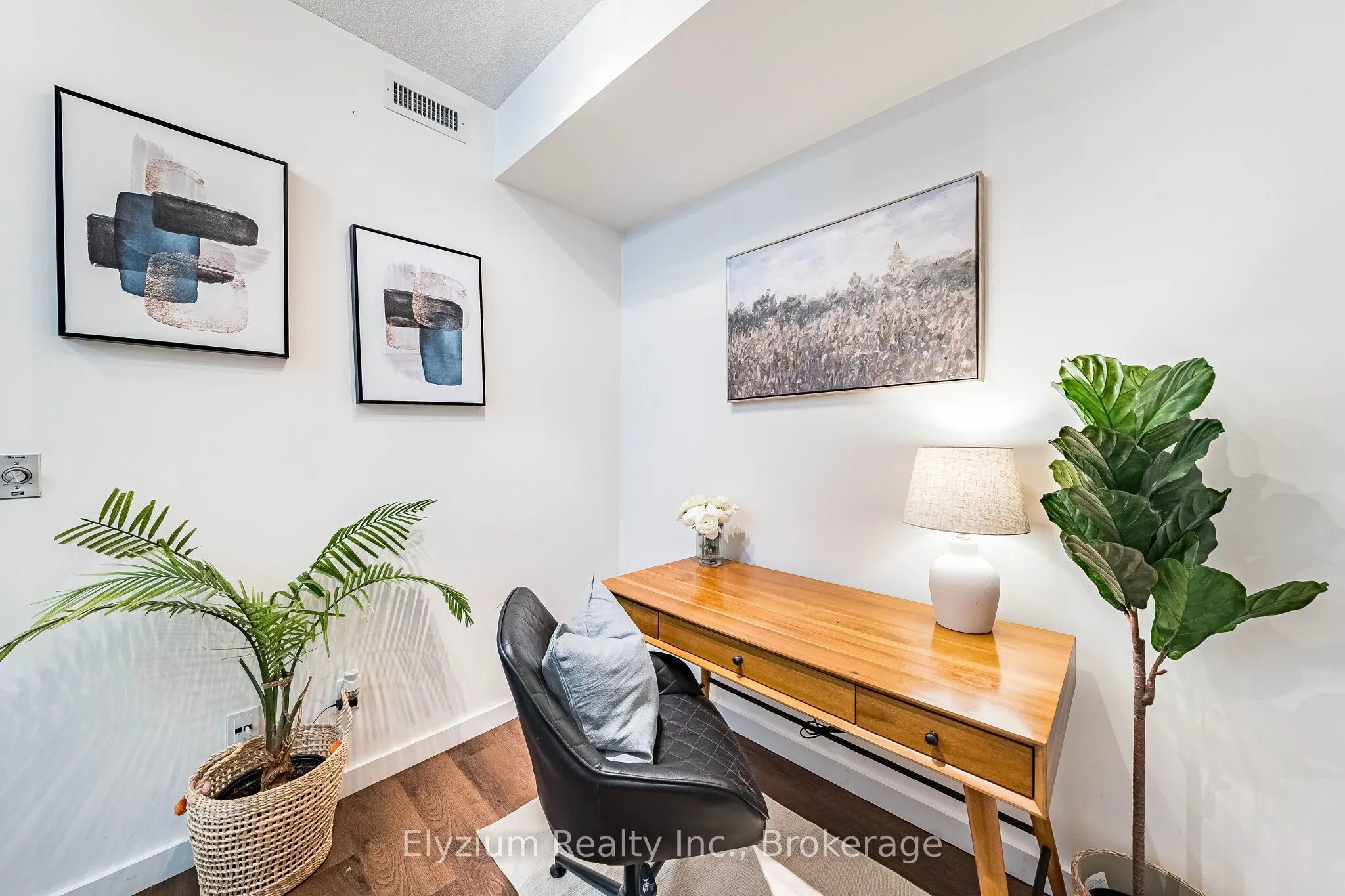 231 Fort York Boulevard #220