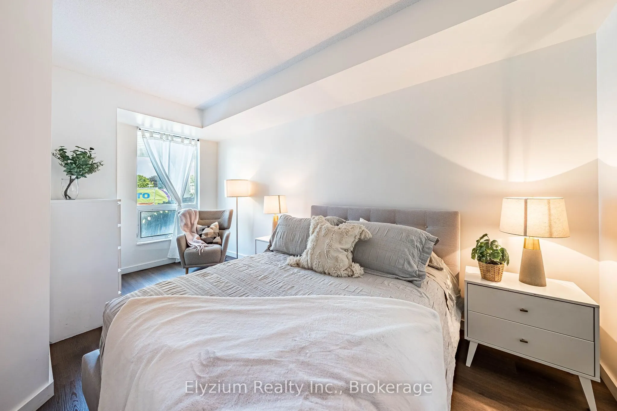 231 Fort York Boulevard #220
