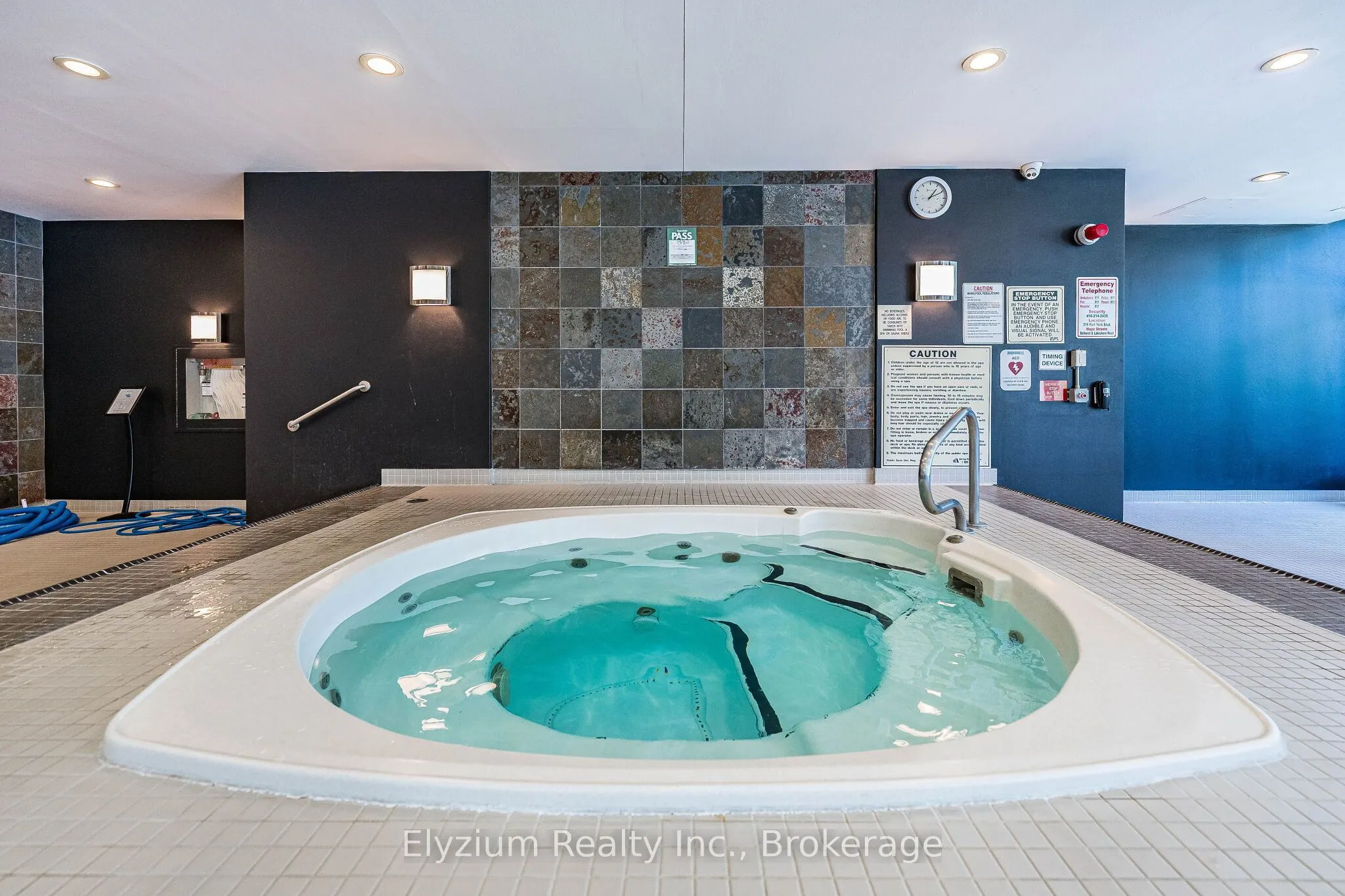 231 Fort York Boulevard #220