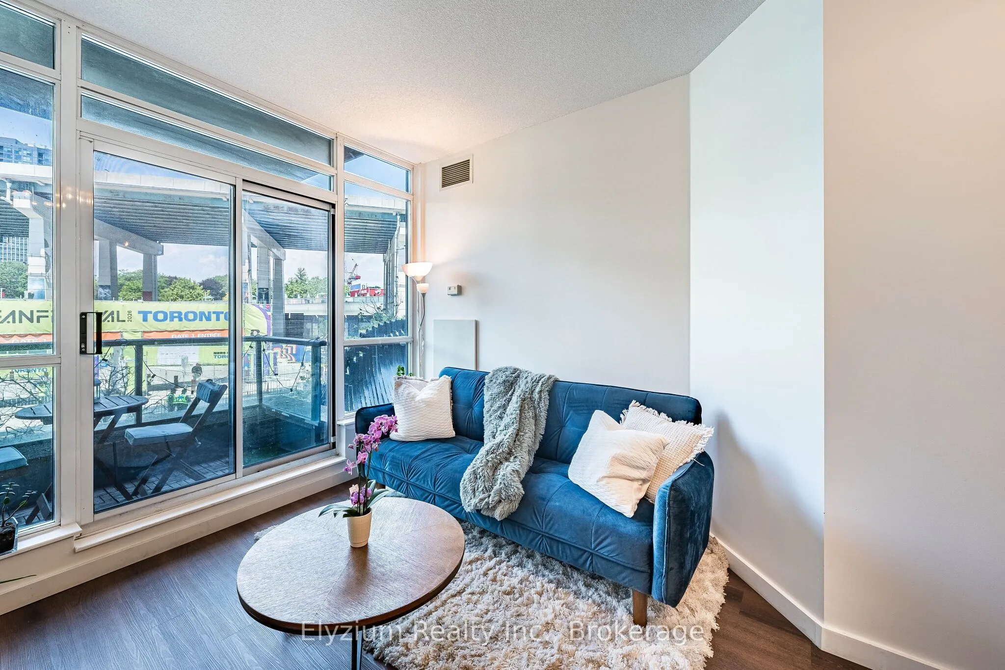 231 Fort York Boulevard #220
