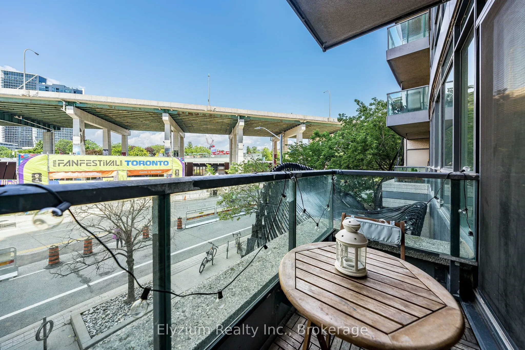 231 Fort York Boulevard #220