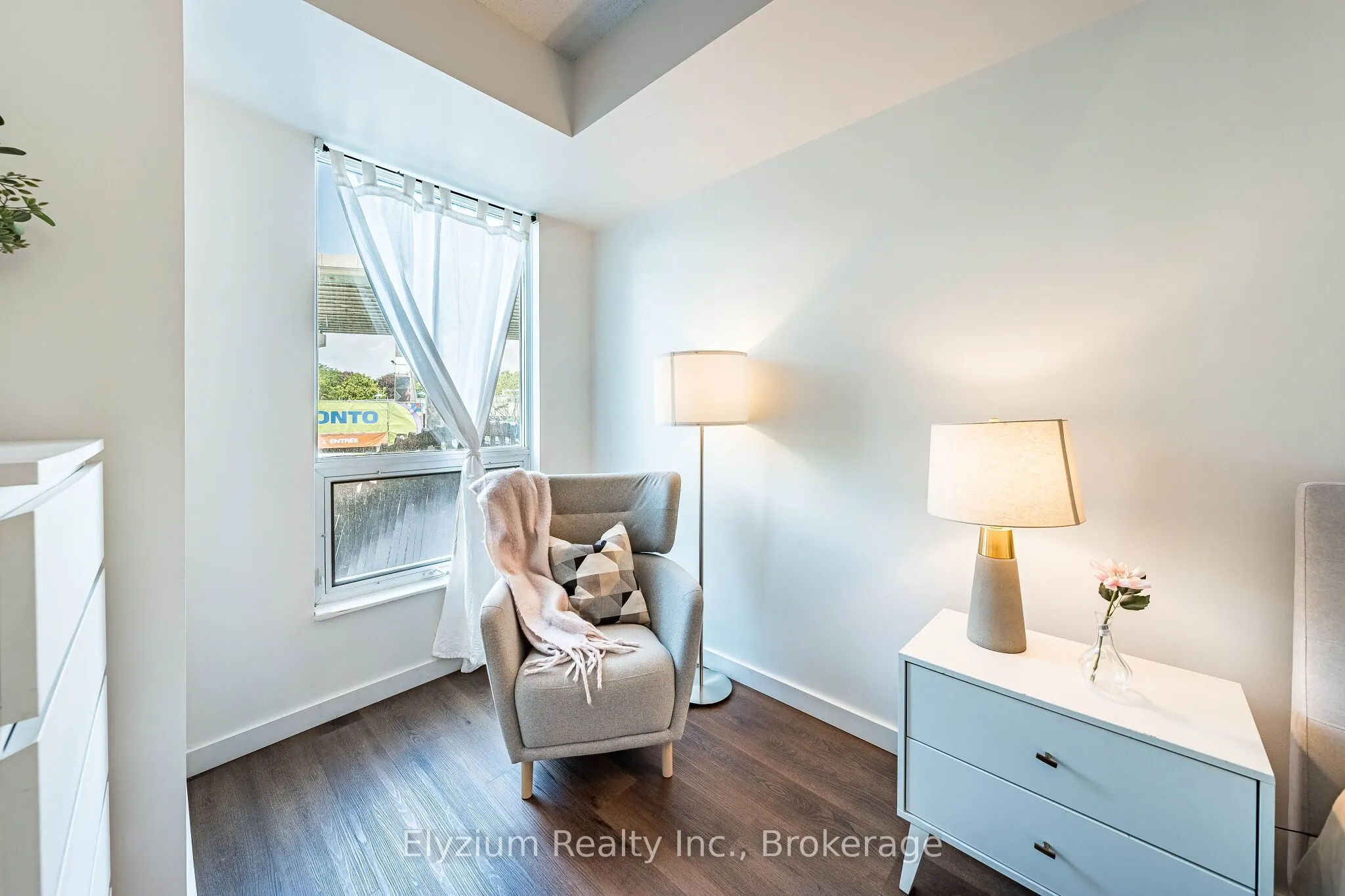 231 Fort York Boulevard #220
