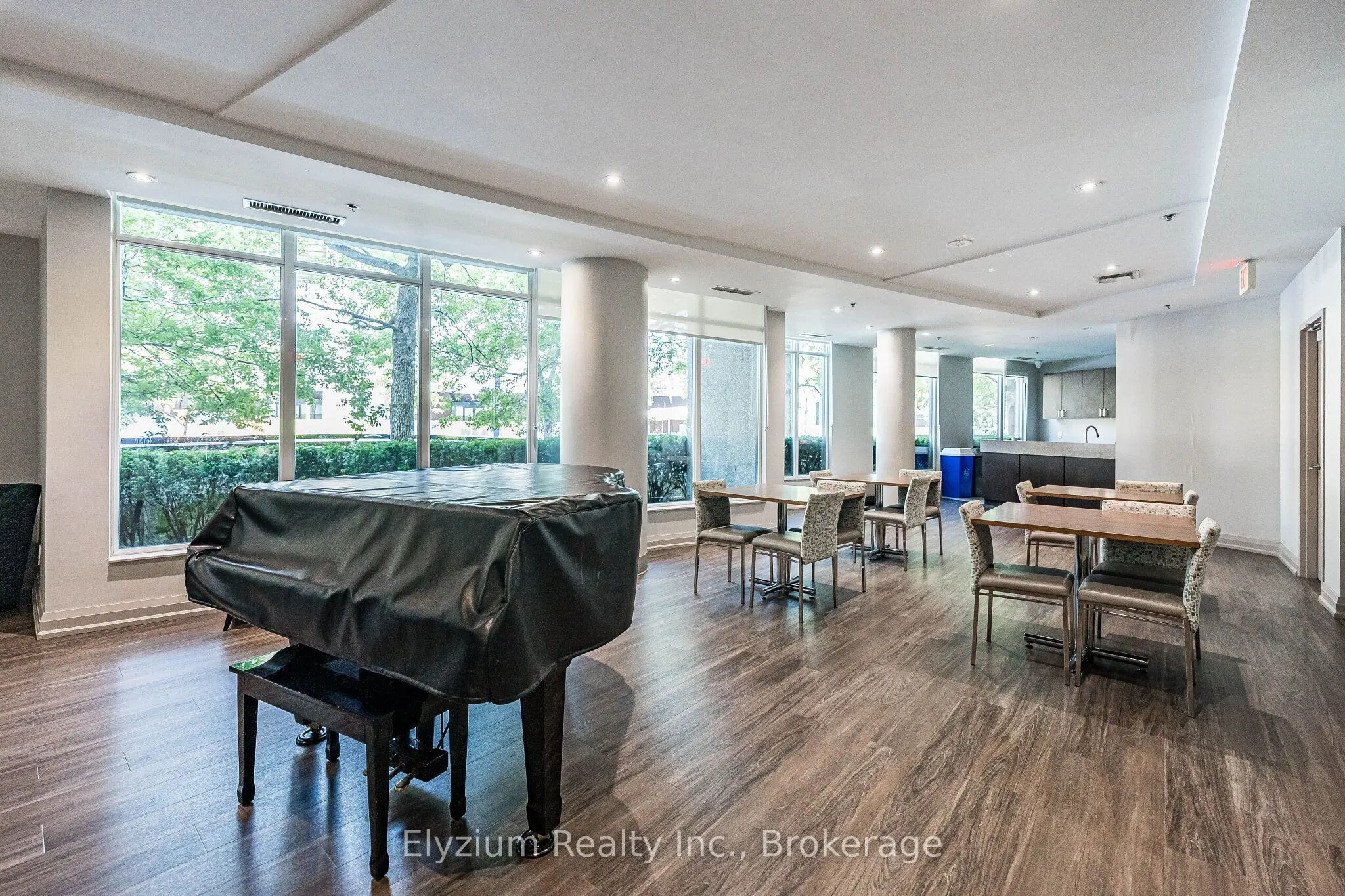 231 Fort York Boulevard #220