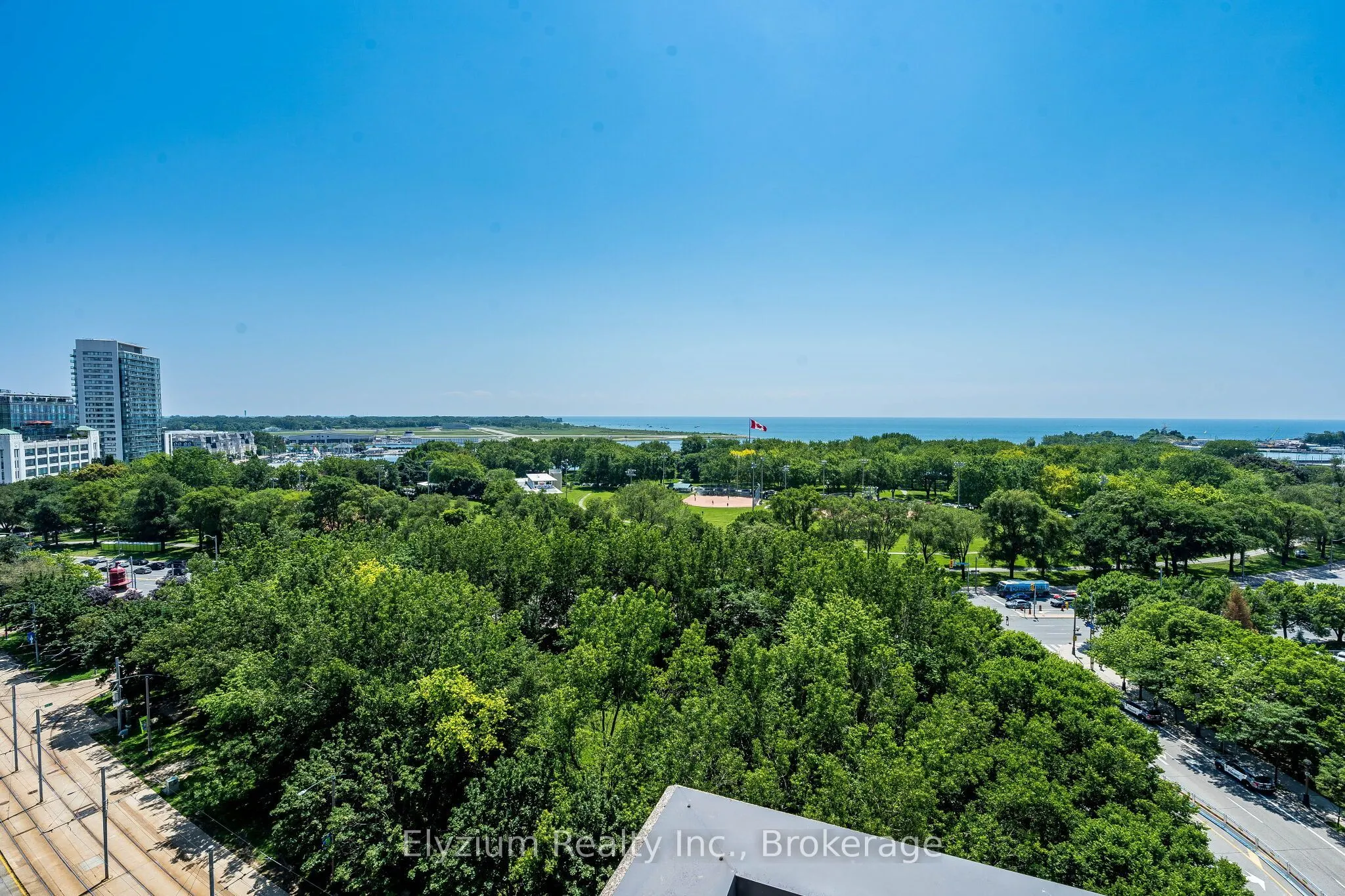 231 Fort York Boulevard #220