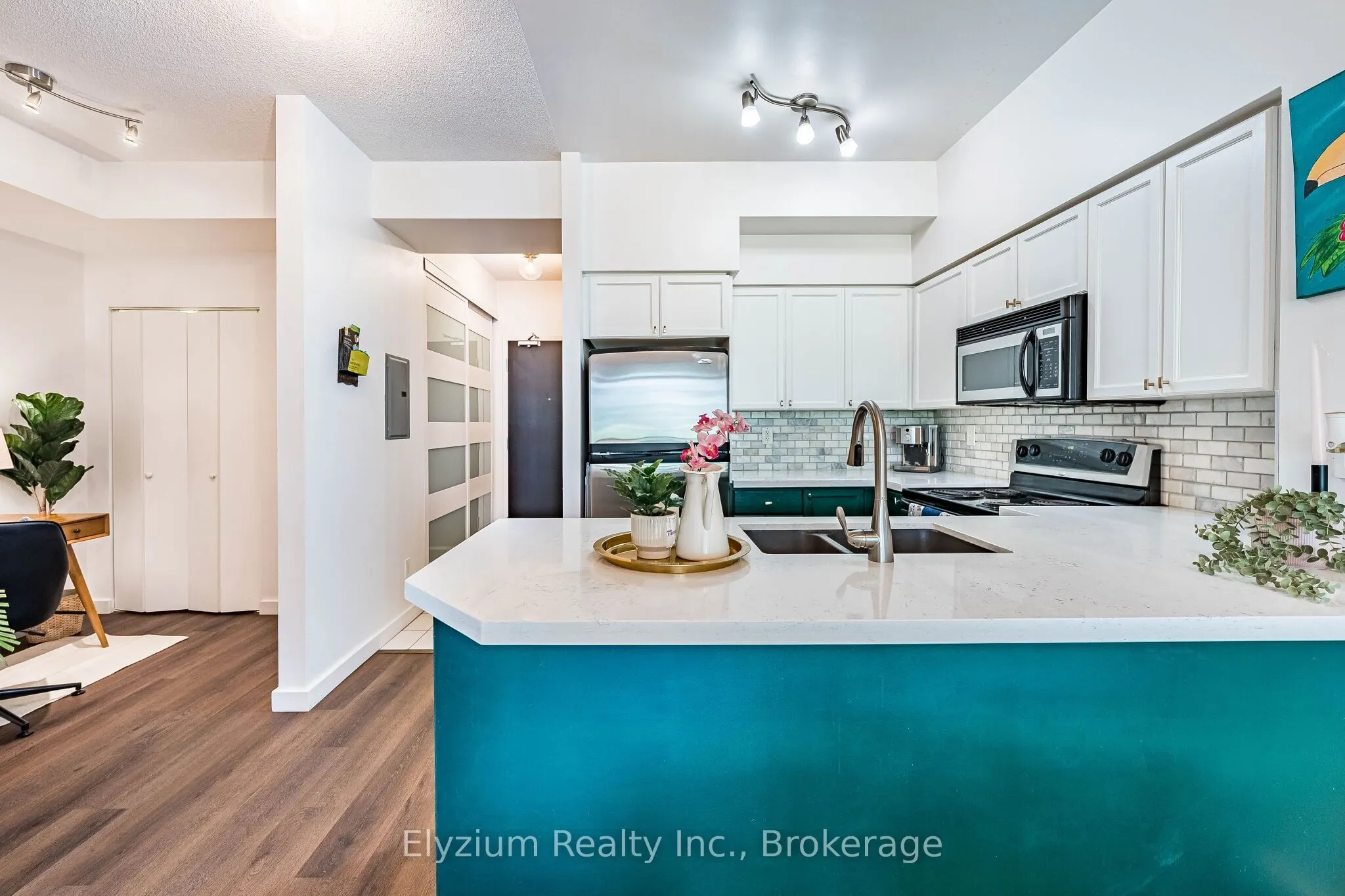 231 Fort York Boulevard #220