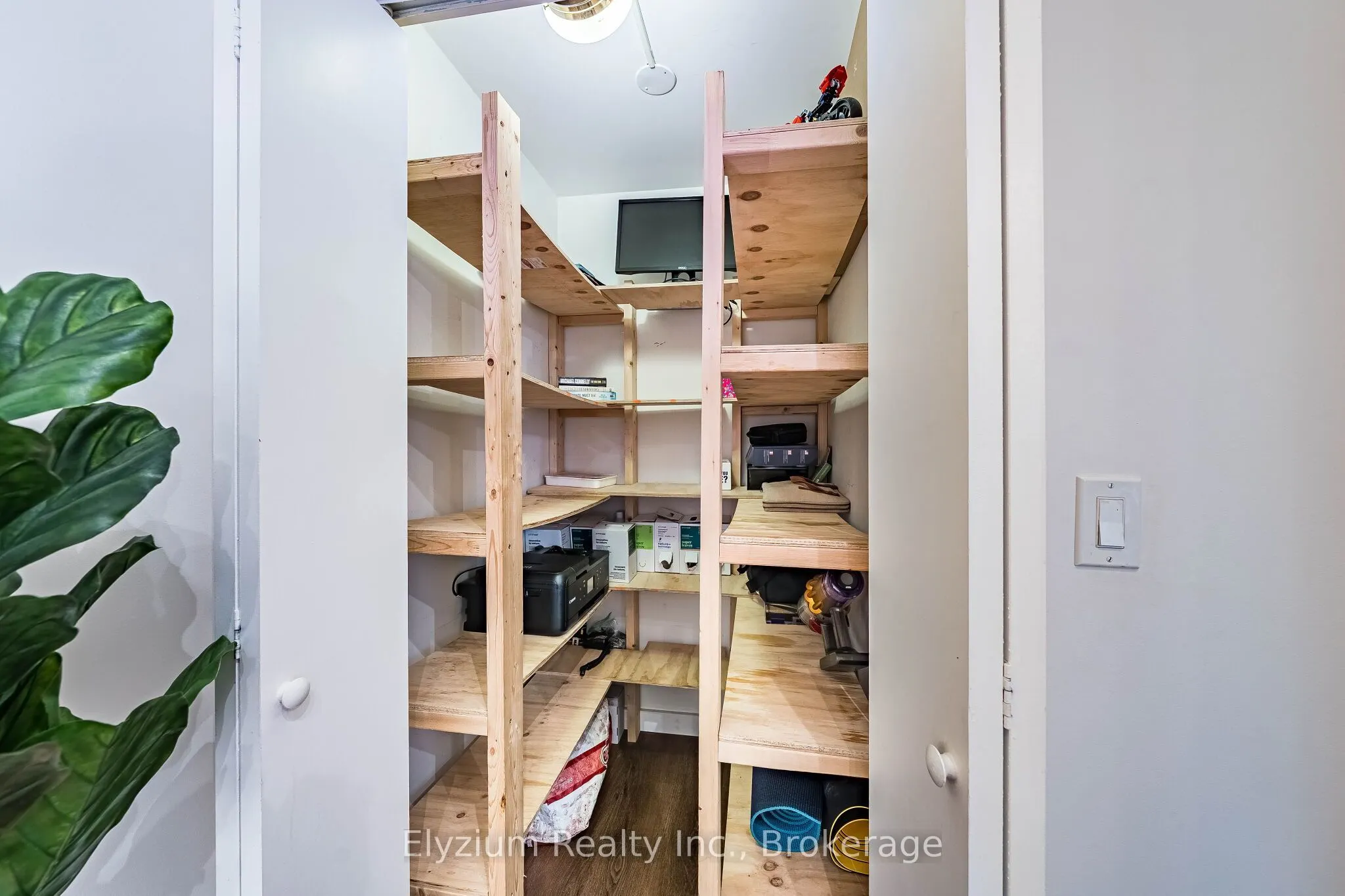 231 Fort York Boulevard #220