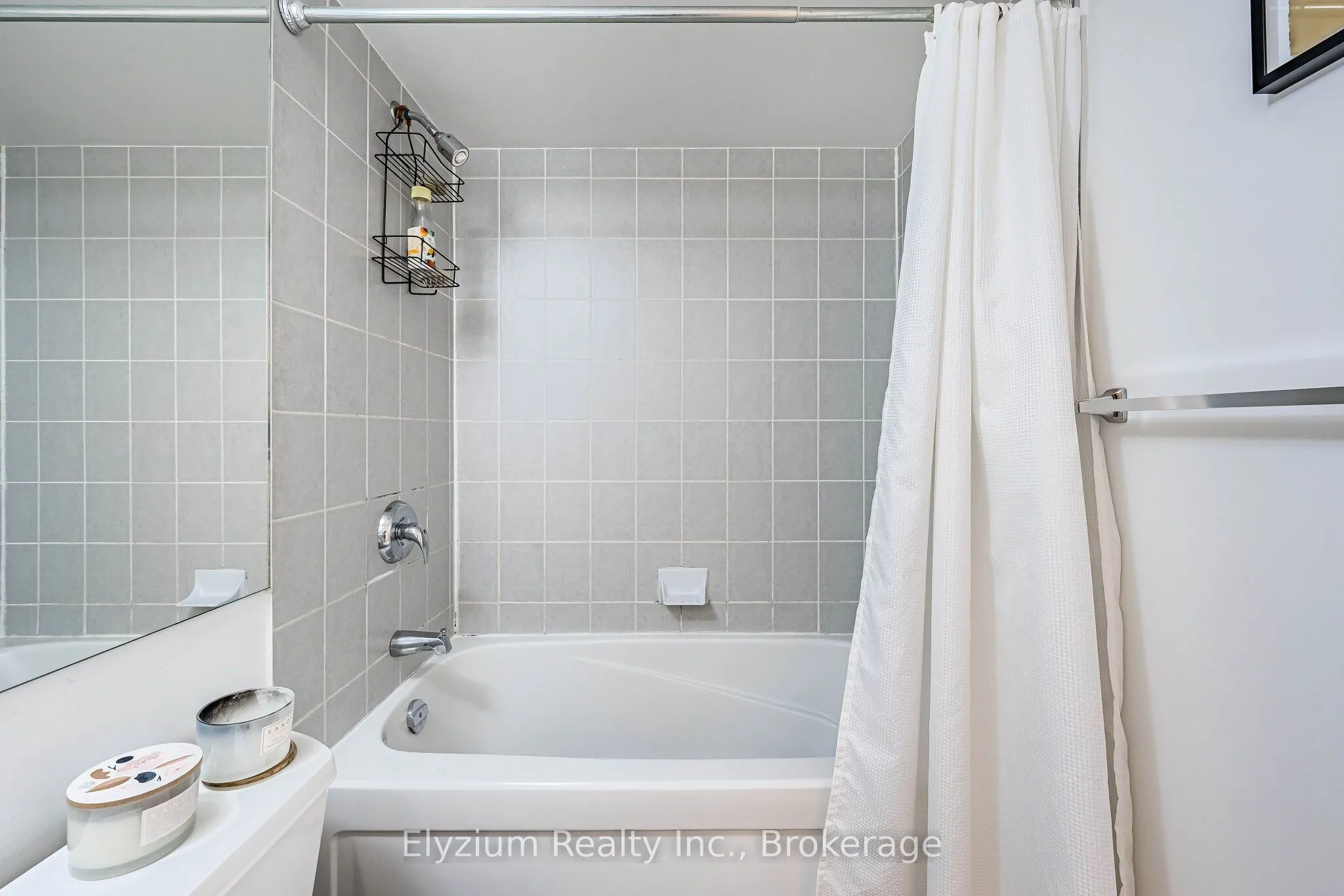 231 Fort York Boulevard #220