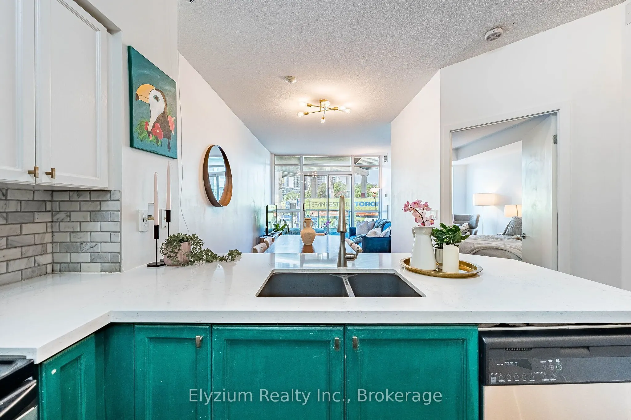 231 Fort York Boulevard #220