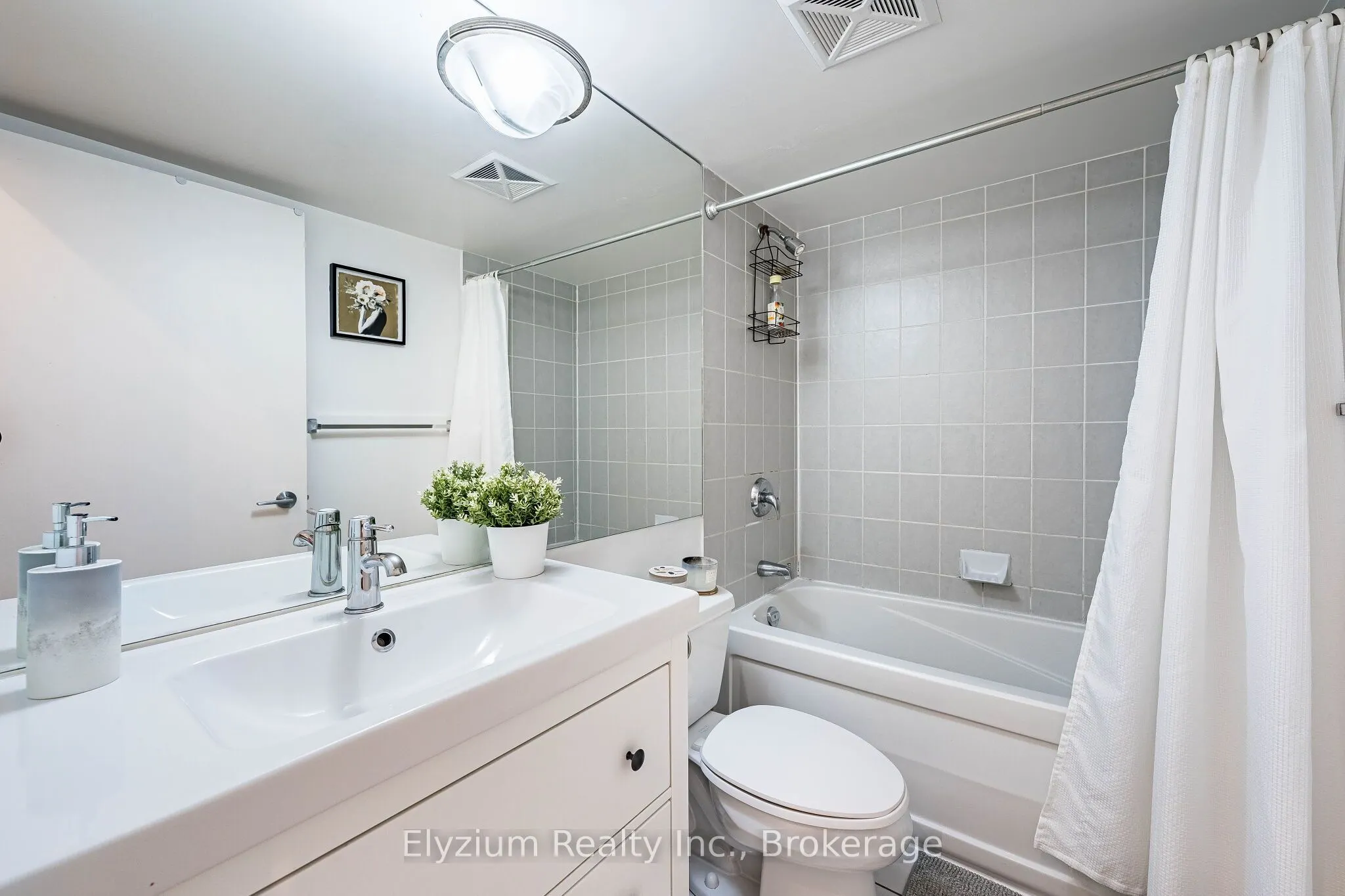 231 Fort York Boulevard #220