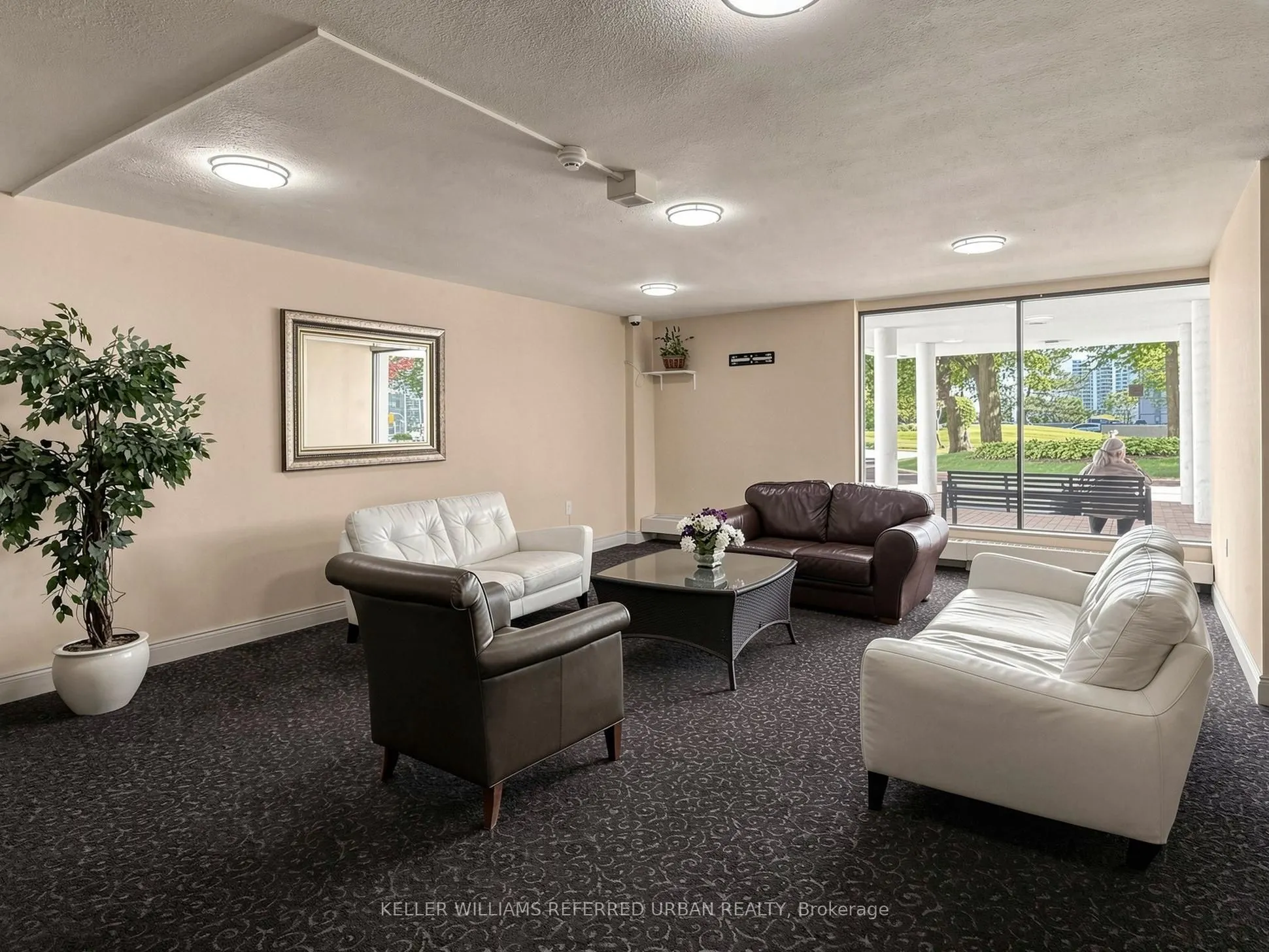 10 Parkway Forest Drive #1111
