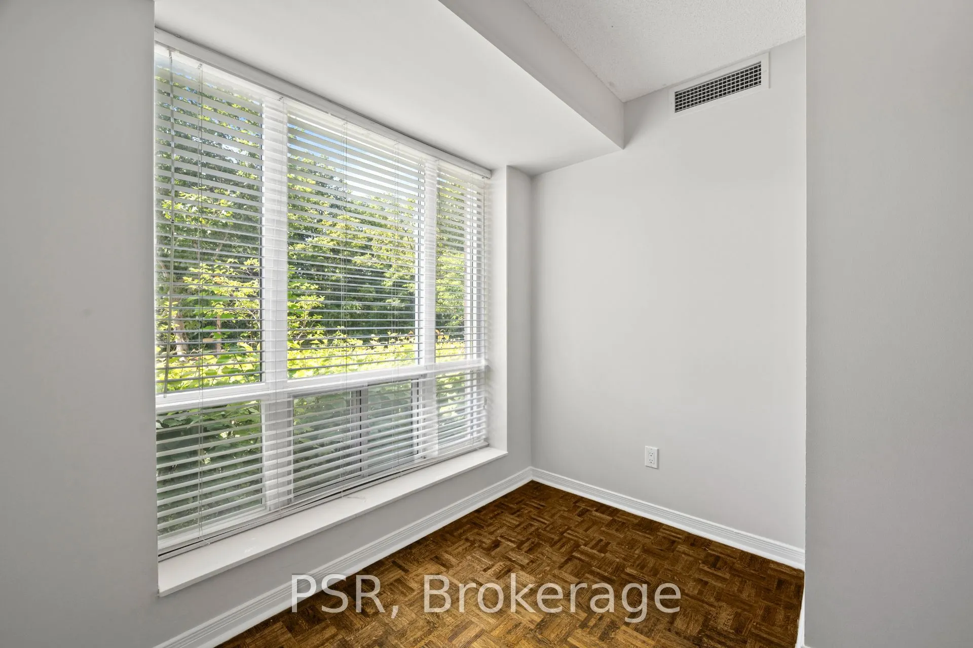 515 Rosewell Avenue #104