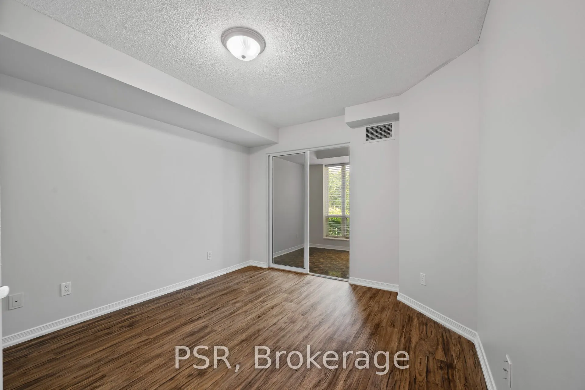515 Rosewell Avenue #104