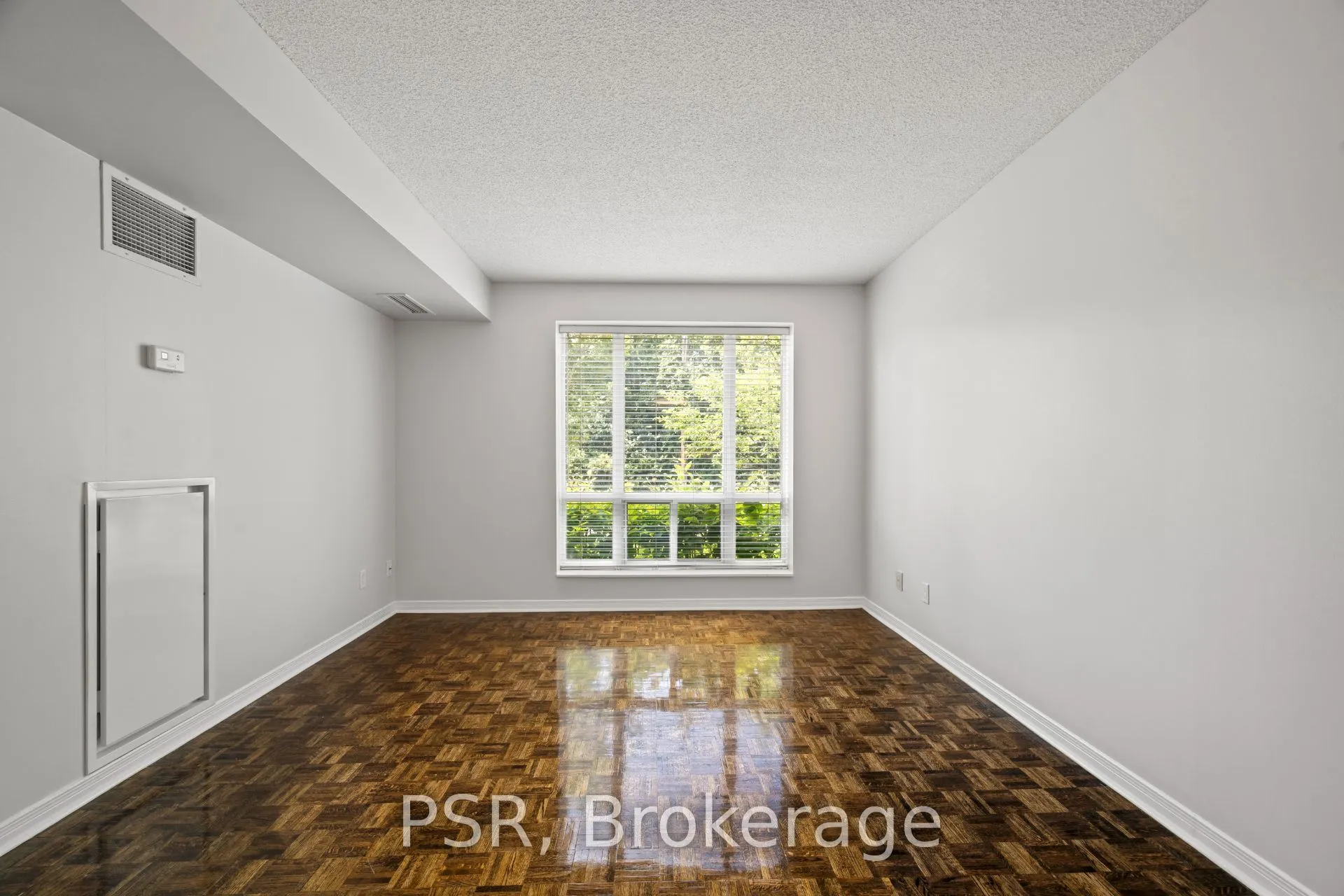 515 Rosewell Avenue #104