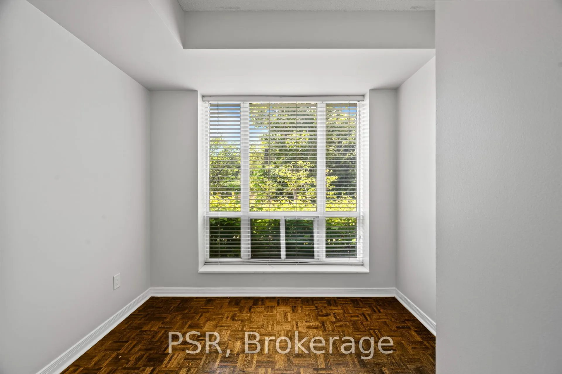 515 Rosewell Avenue #104