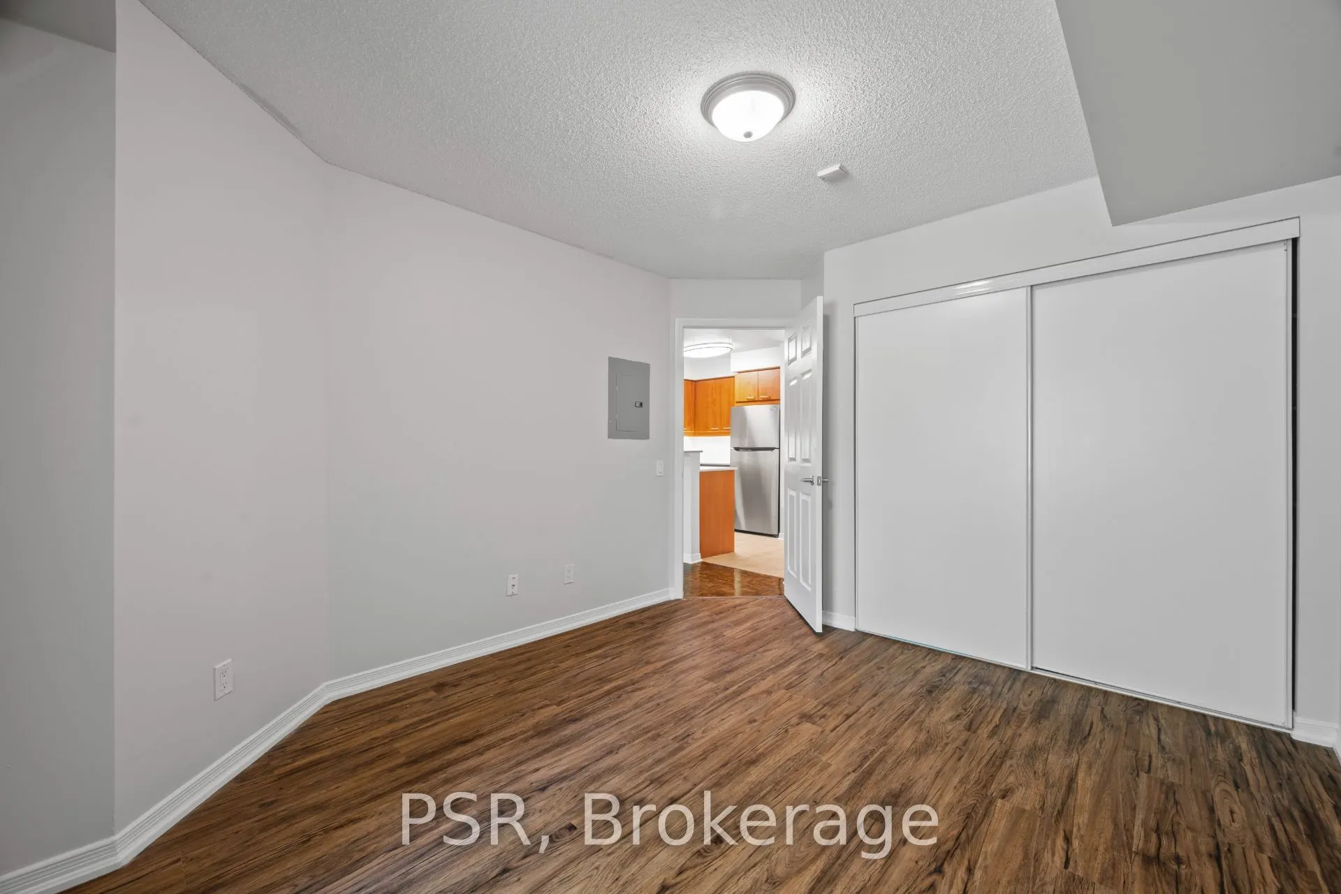 515 Rosewell Avenue #104