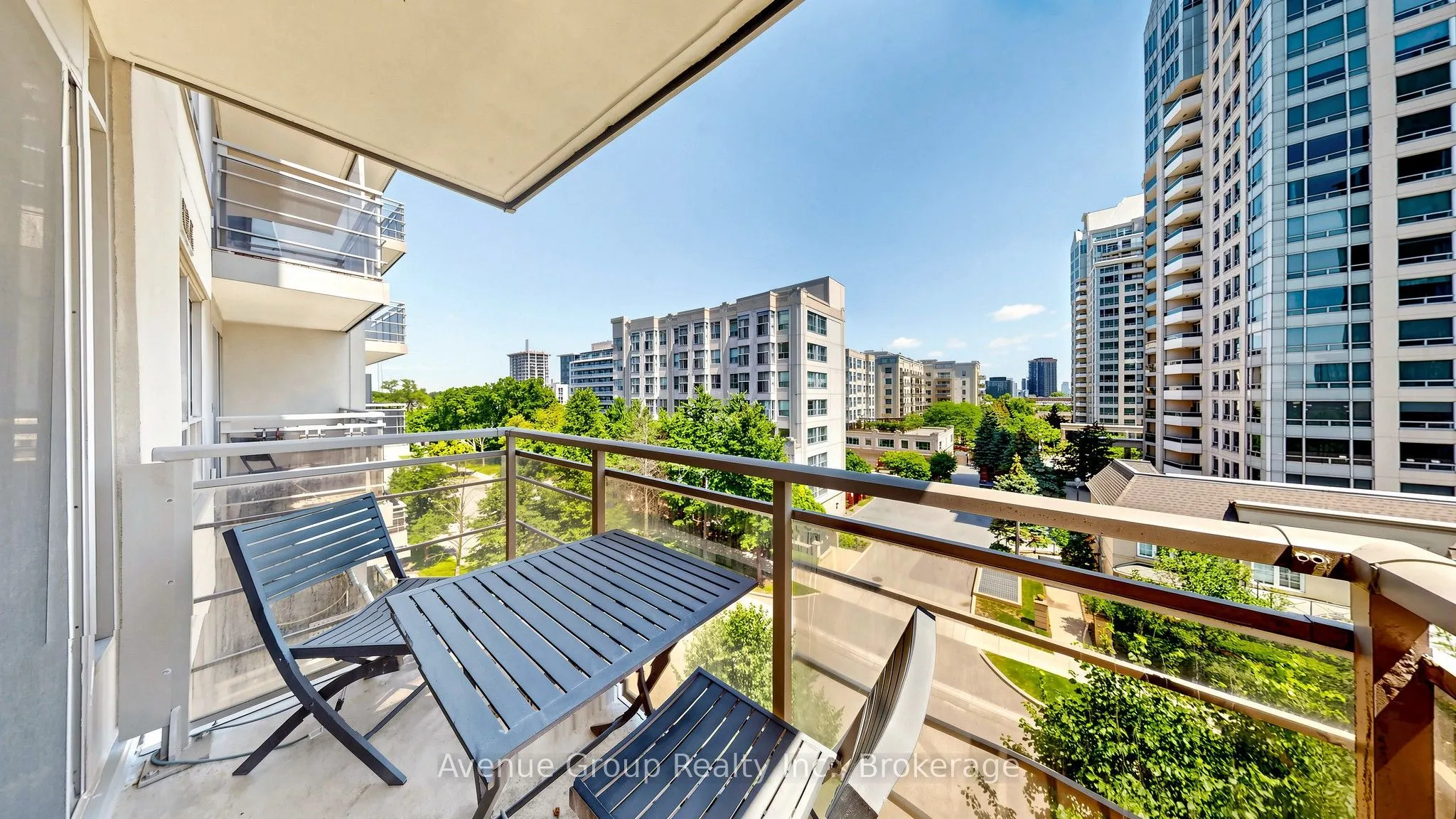 19 Barberry Place #513