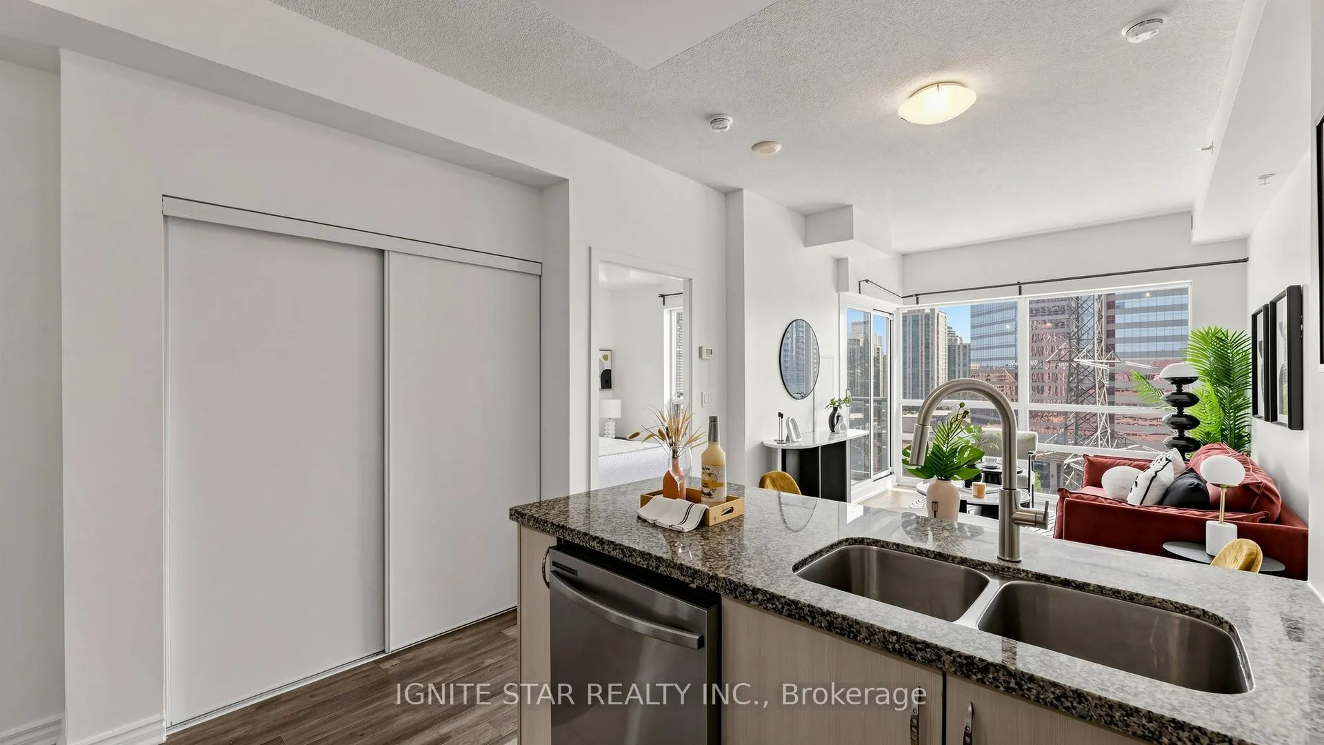 5740 Yonge Street #1201