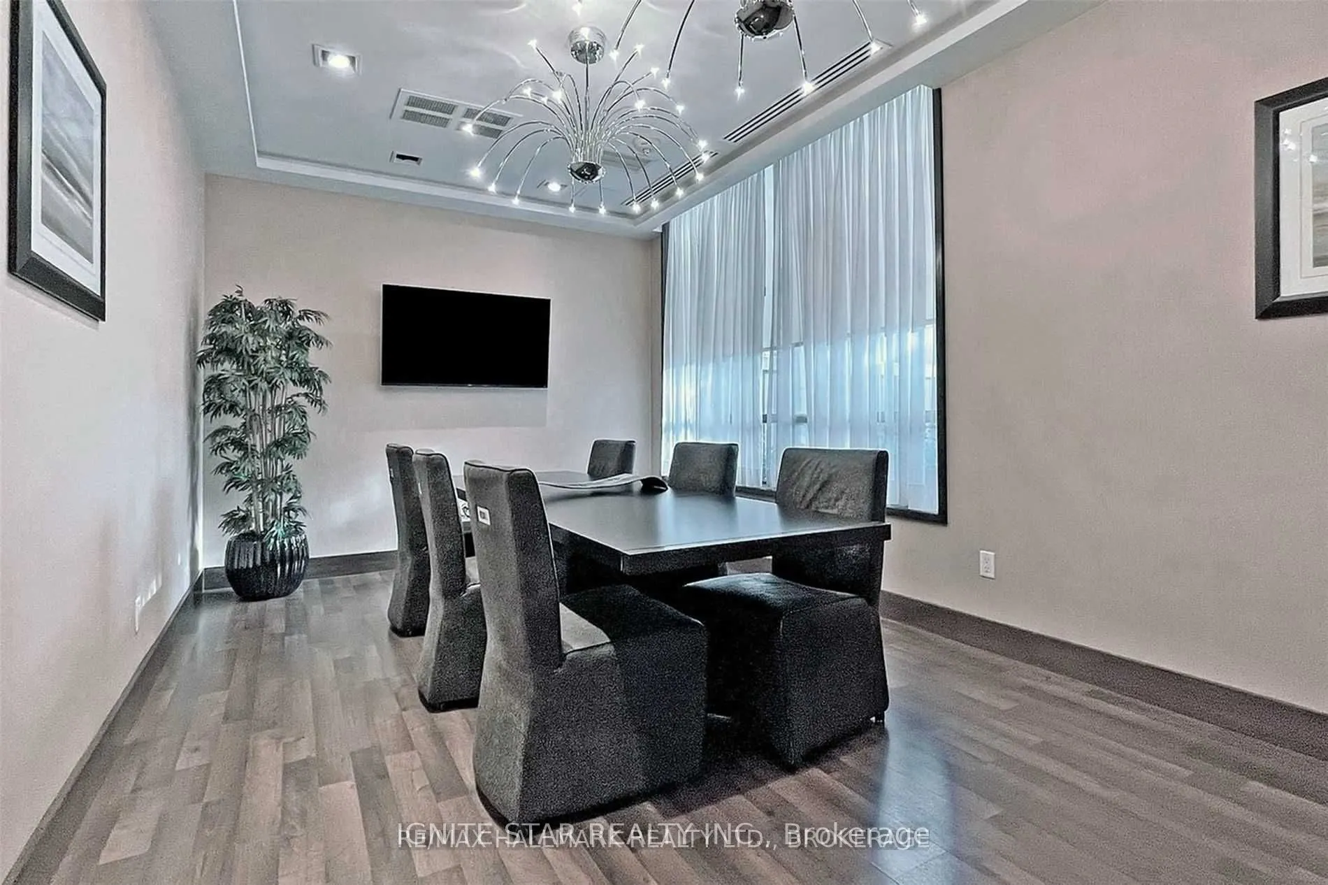 5740 Yonge Street #1201