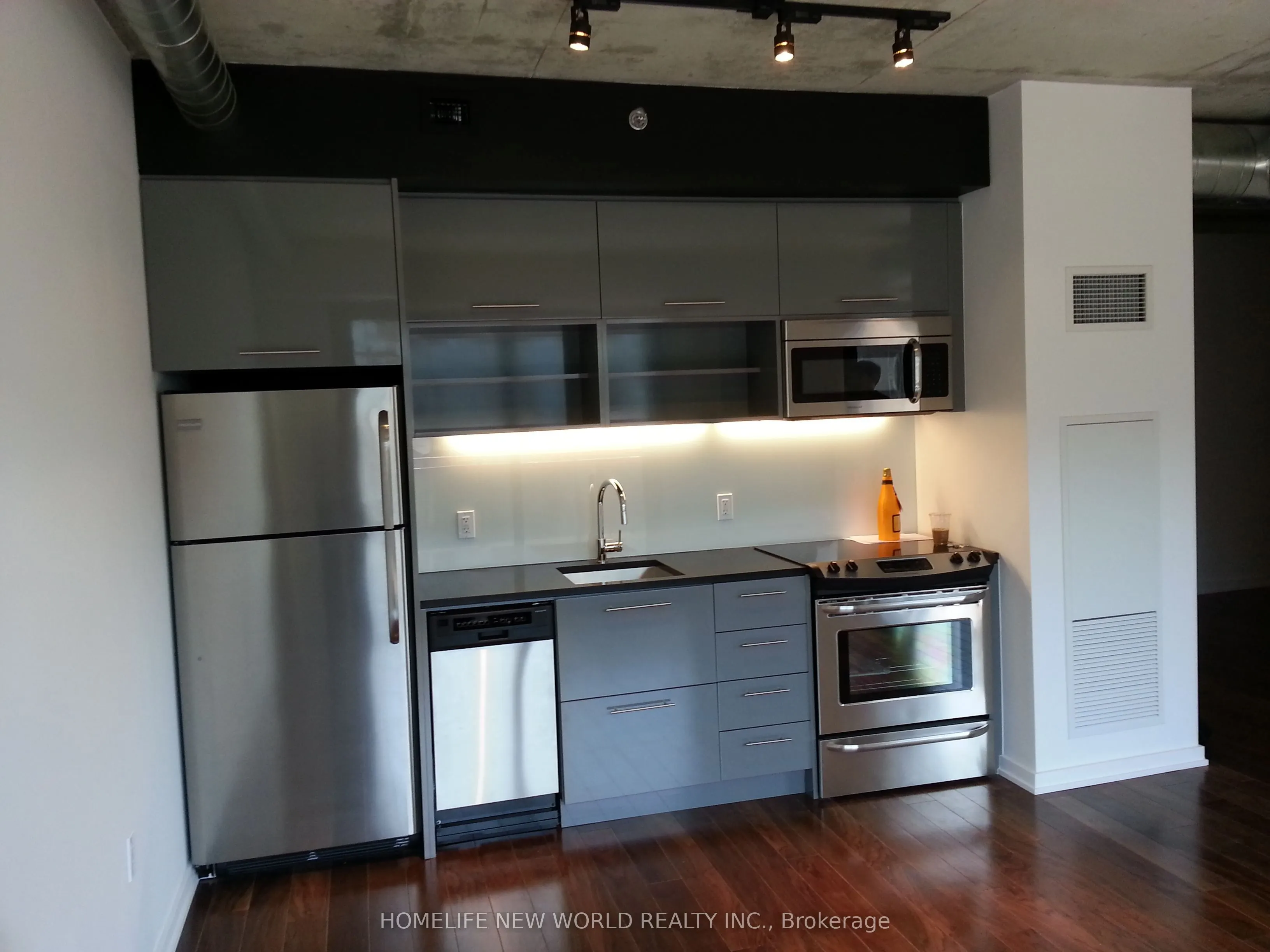 47 Lower River Street #343