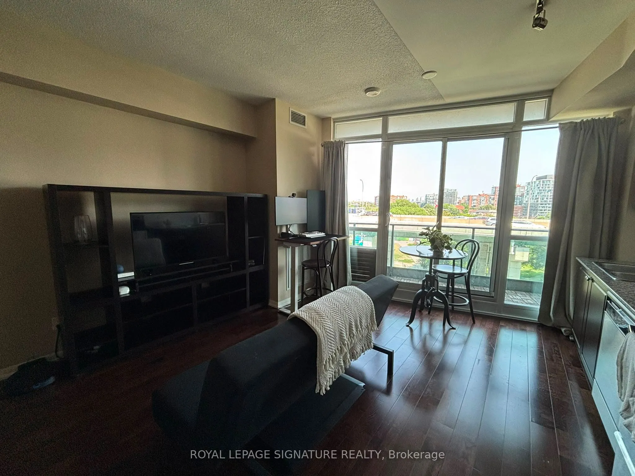 209 Fort York Boulevard #868