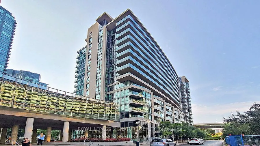209 Fort York Boulevard #868