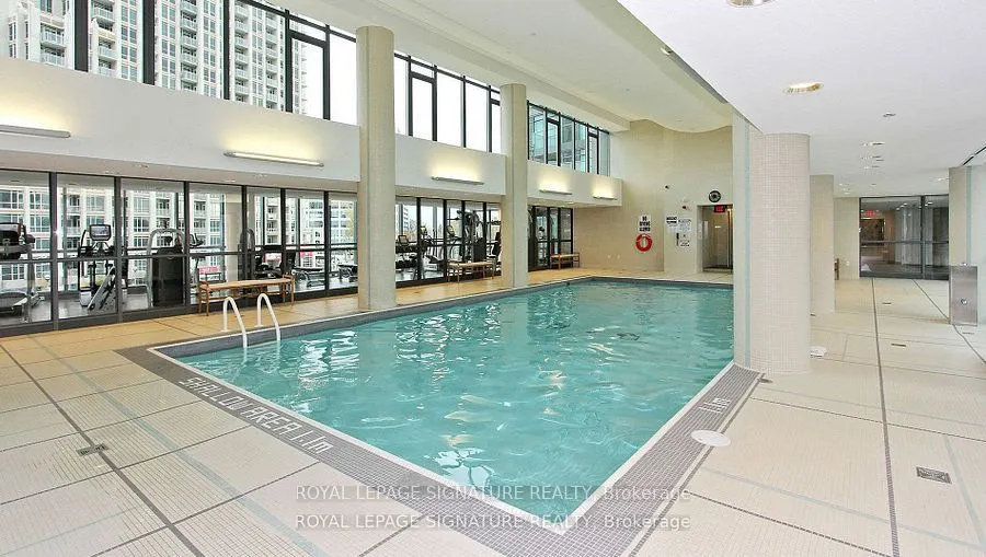 209 Fort York Boulevard #868
