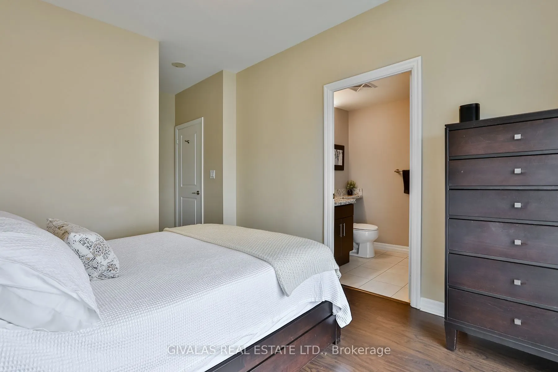 30 Herons Hill Way #2110