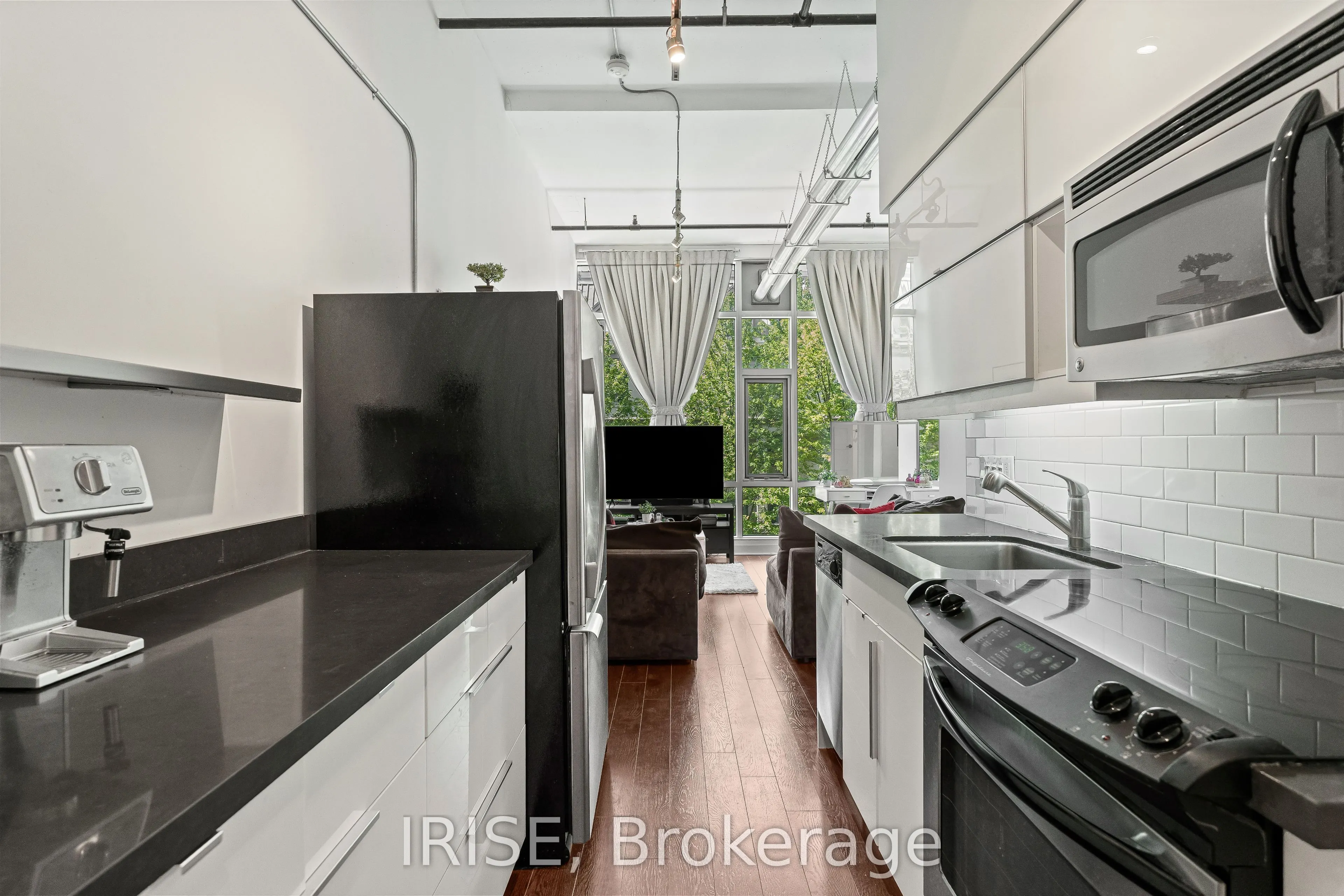 477 Richmond Street W #305