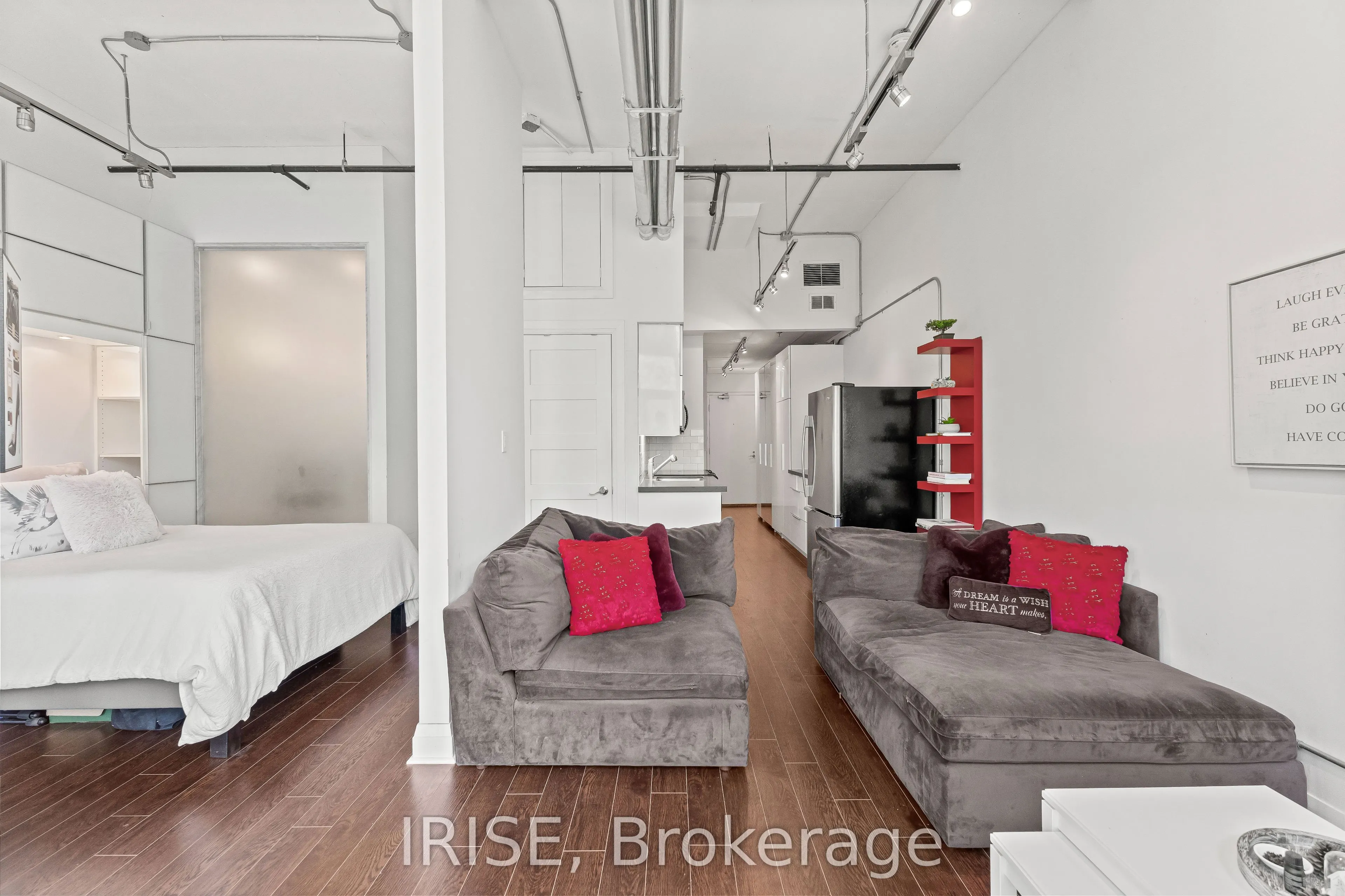 477 Richmond Street W #305
