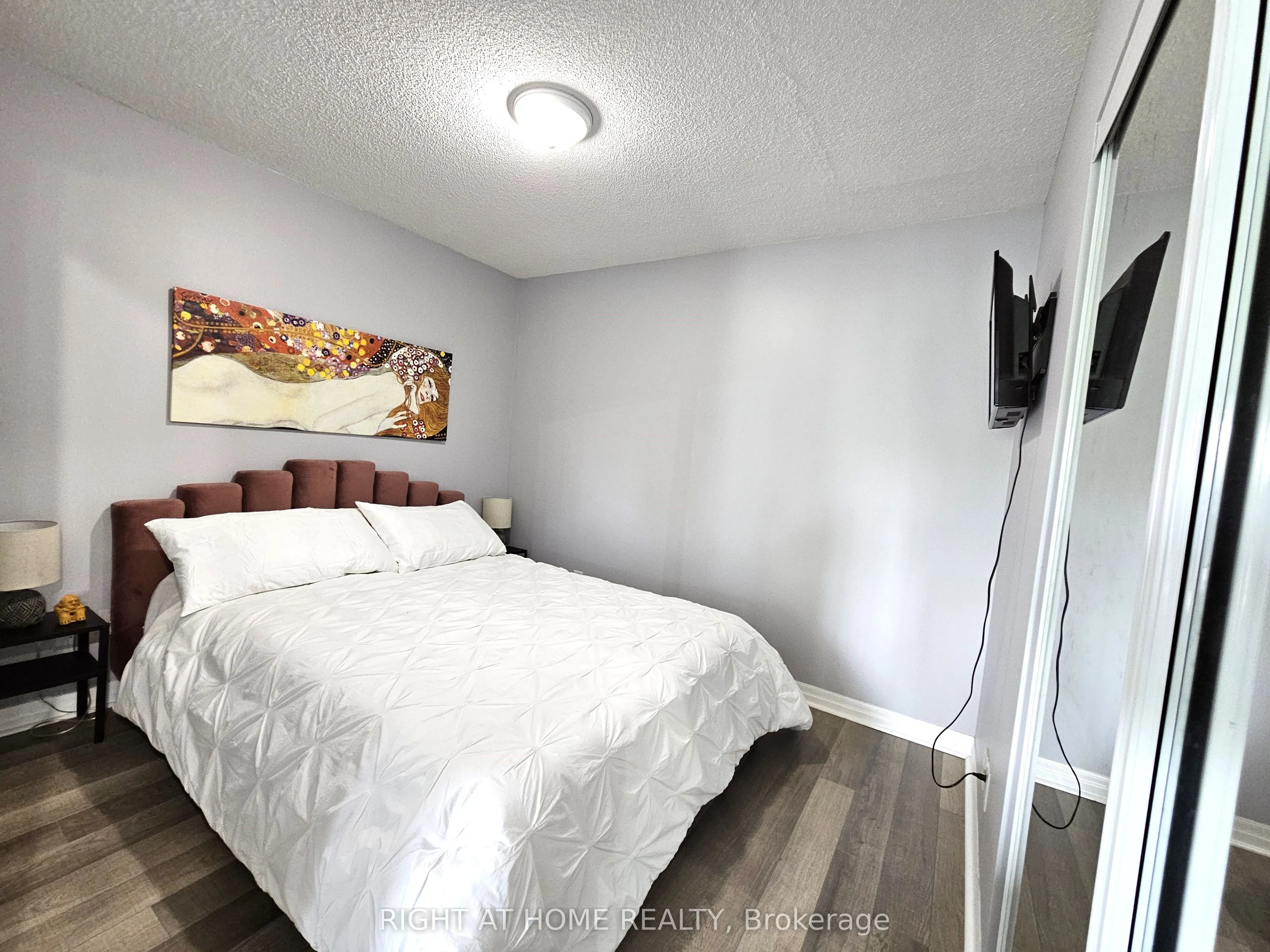 2015 Sheppard Avenue E #307
