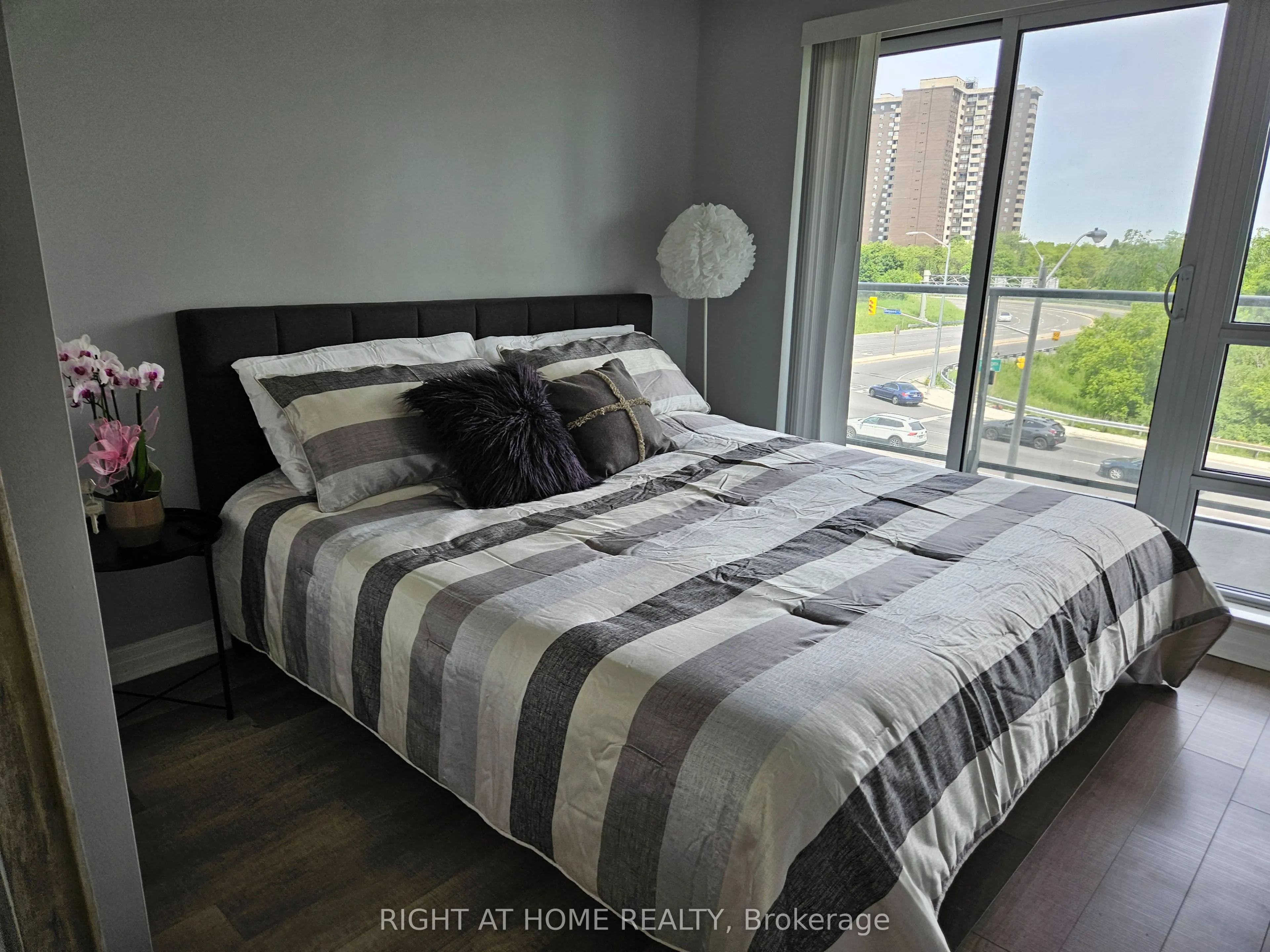 2015 Sheppard Avenue E #307