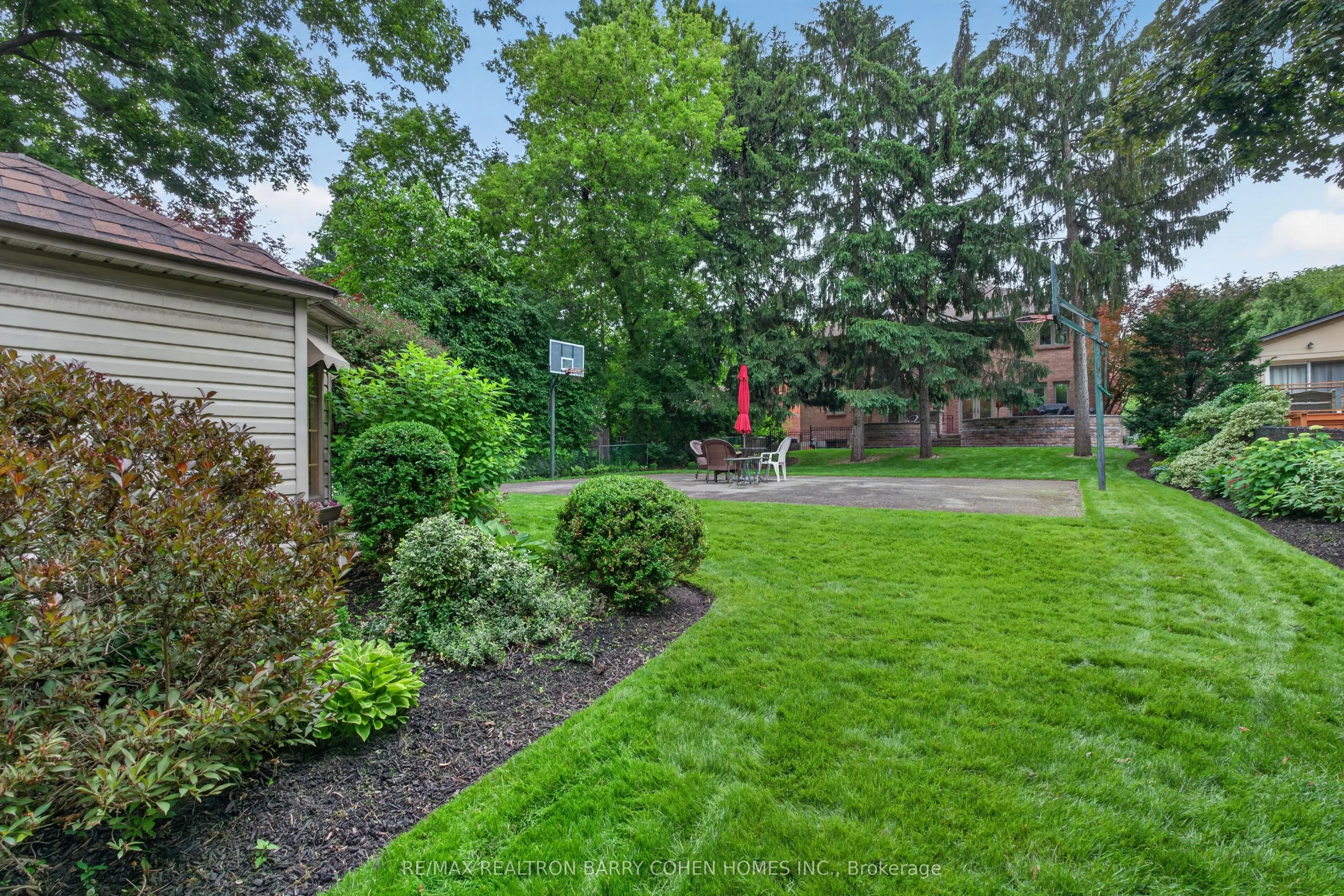 110 Upper Canada Drive