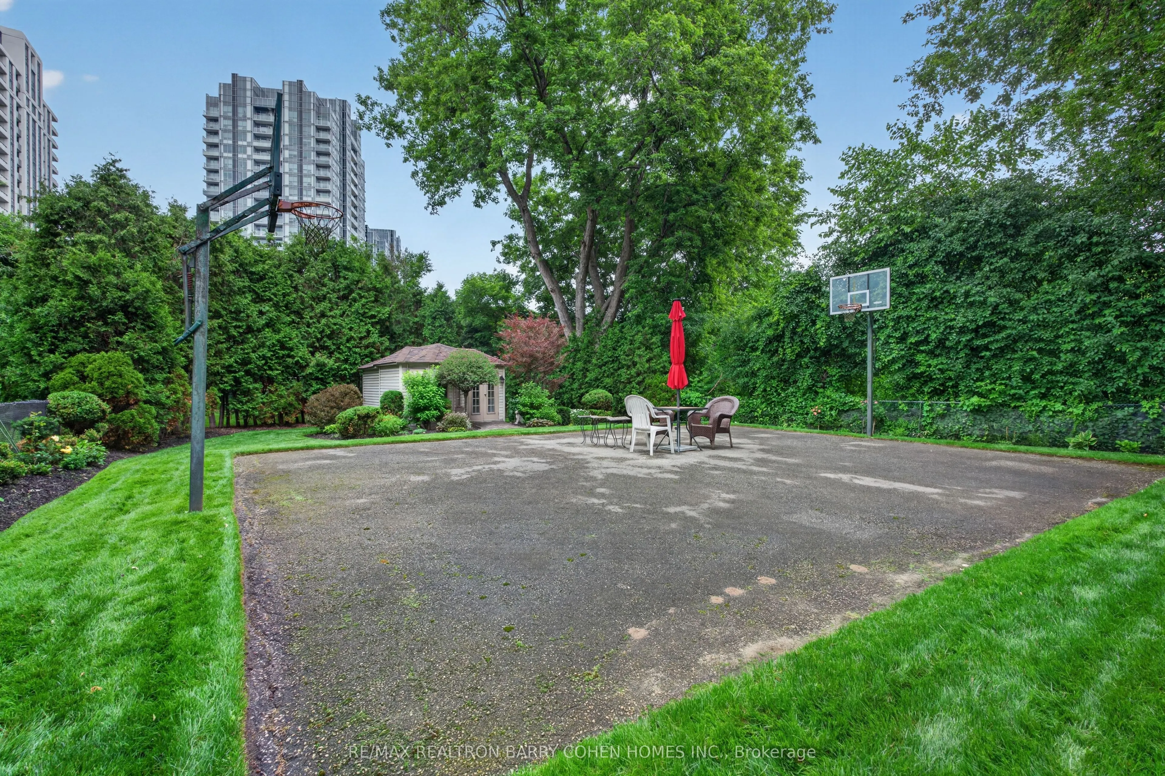 110 Upper Canada Drive