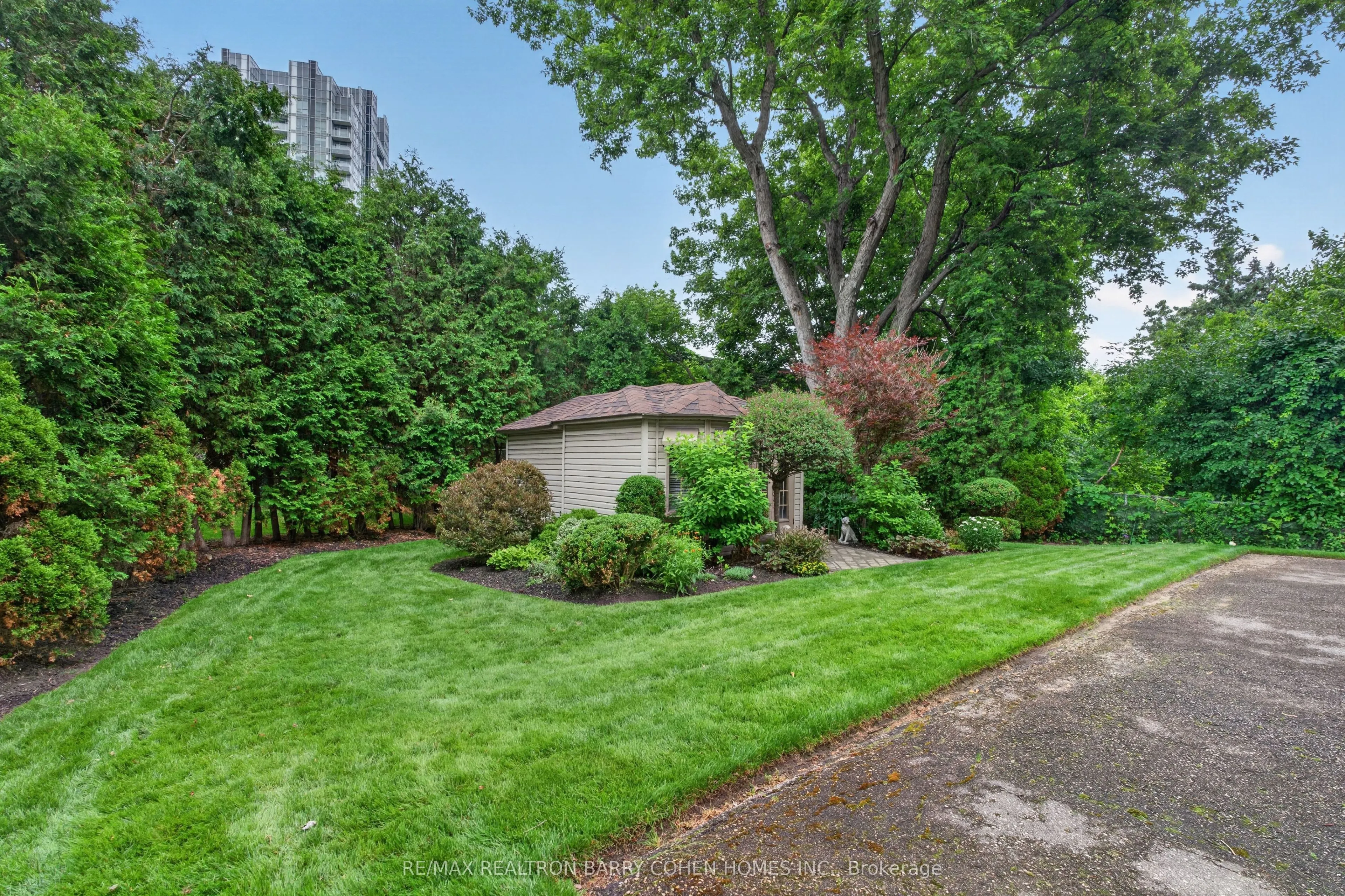 110 Upper Canada Drive