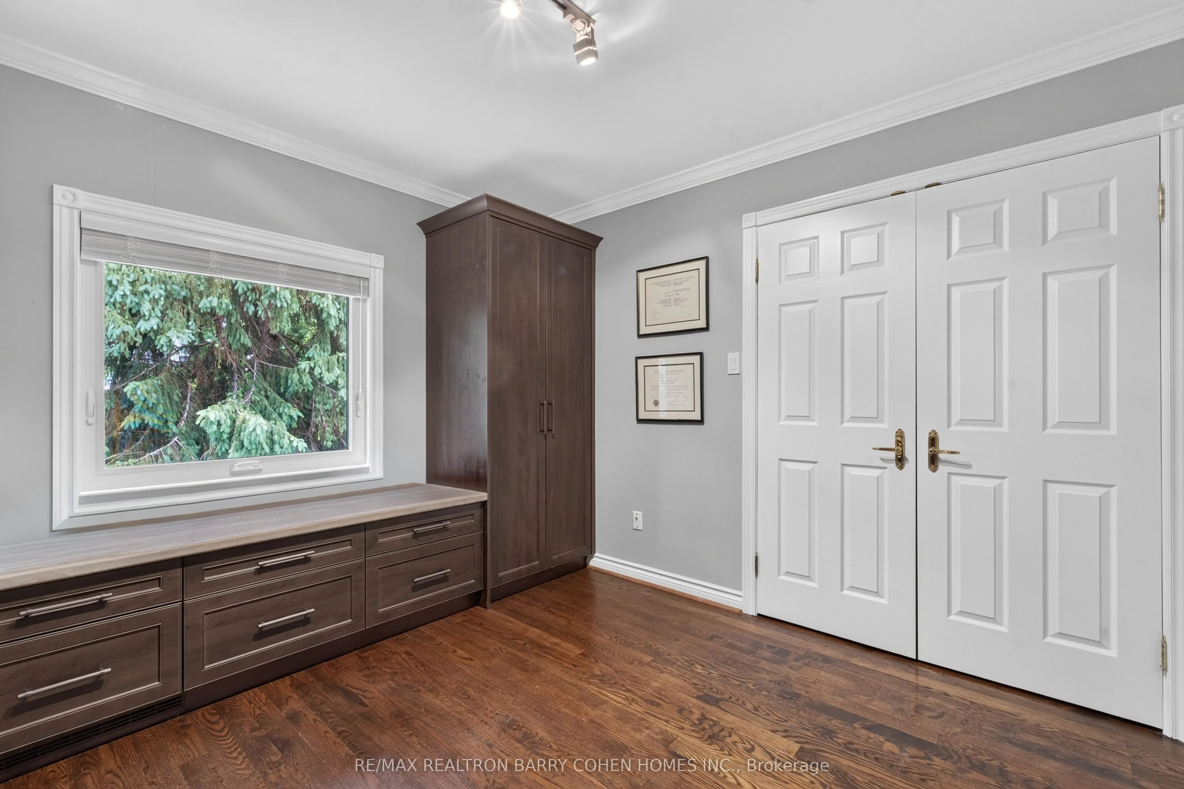 110 Upper Canada Drive
