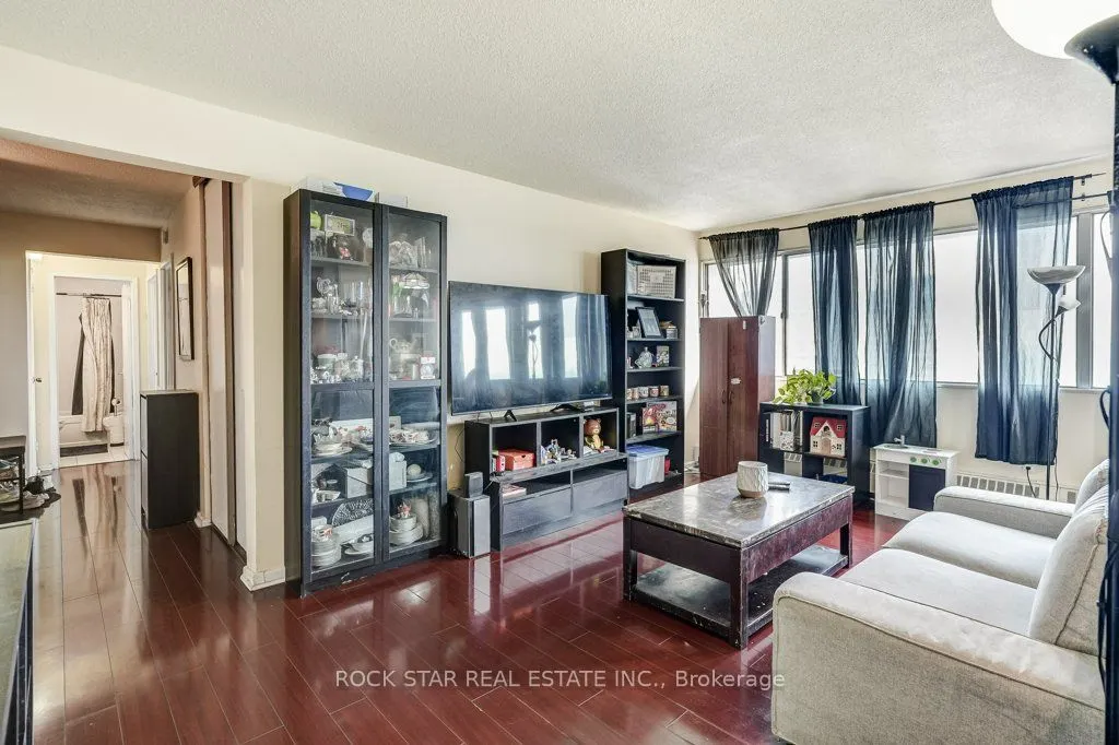 10 Sunny Glenway #1711