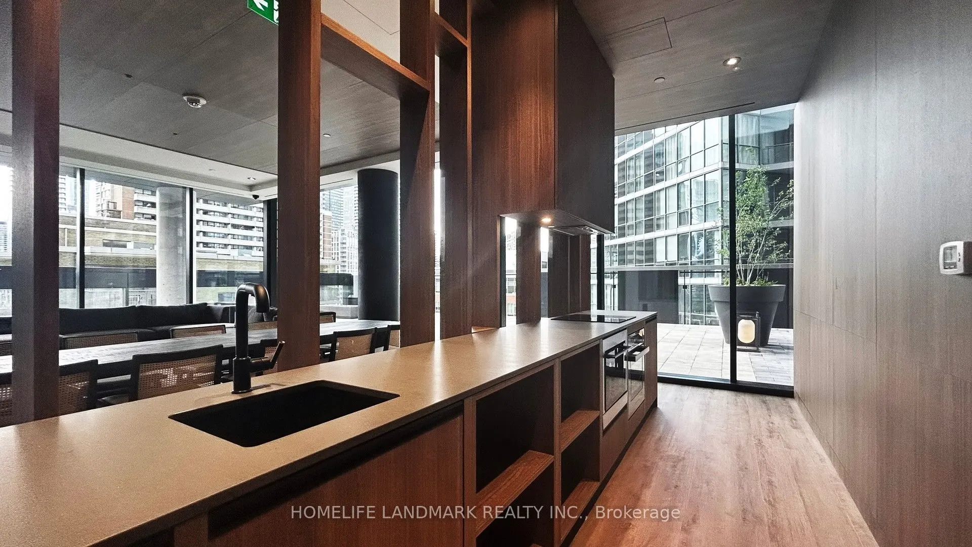 55 Charles Street E #TH05