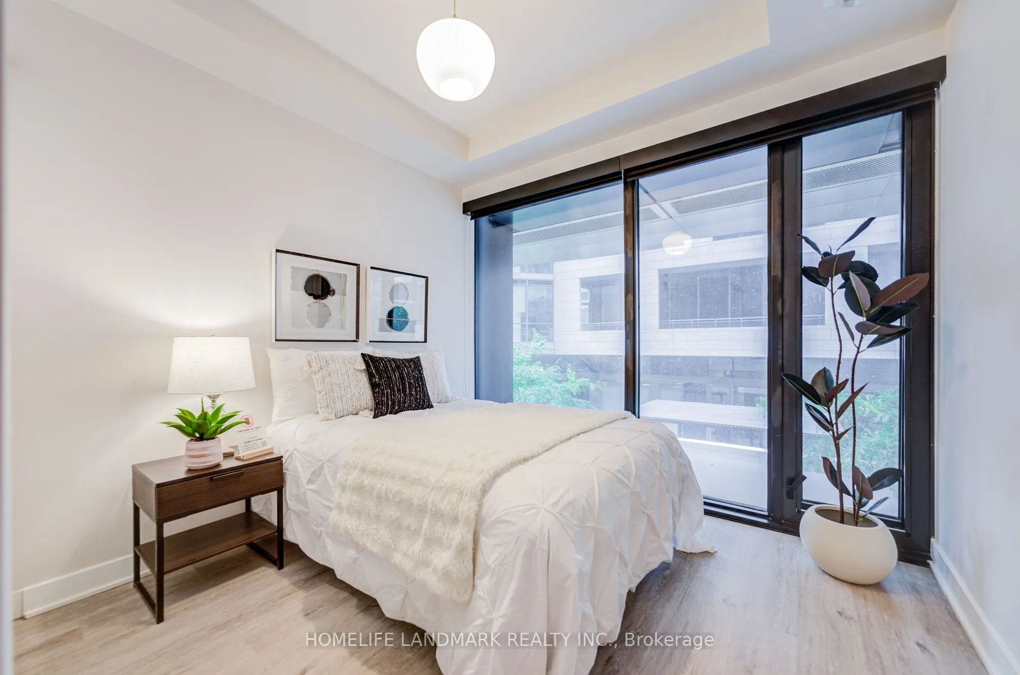 55 Charles Street E #TH05