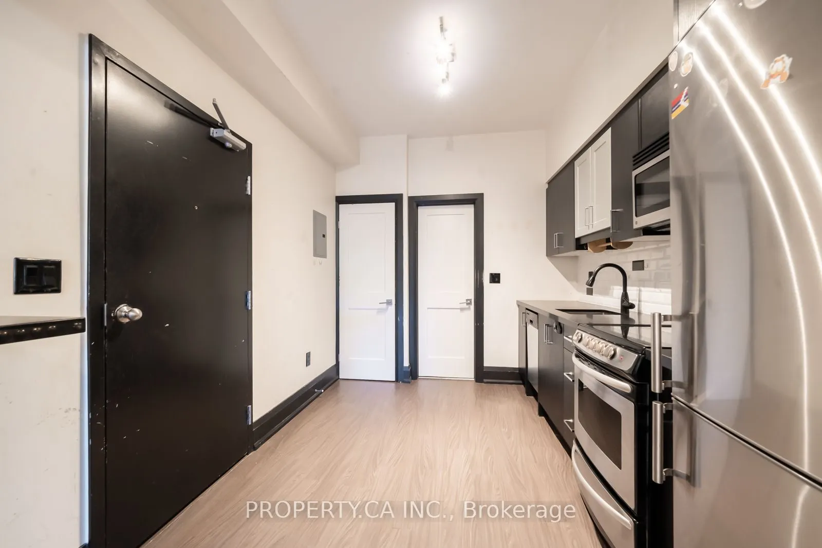 960 Queen Street W #3